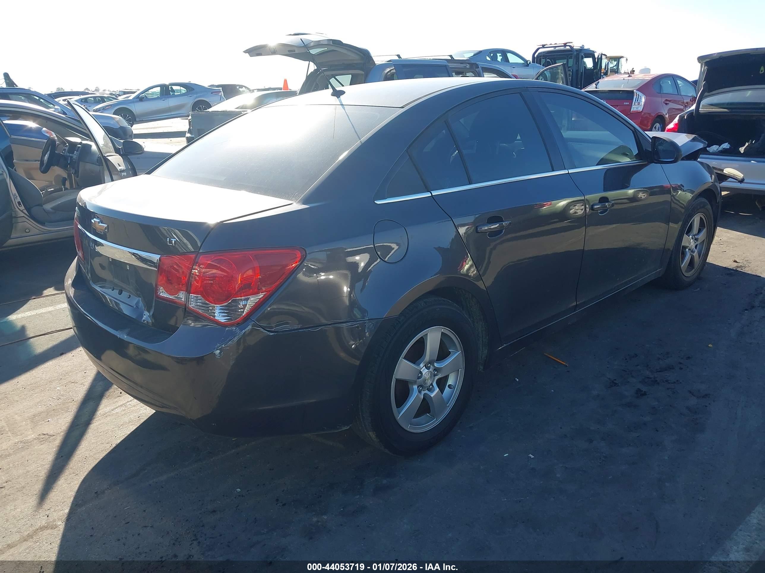CHEVROLET CRUZE image 4