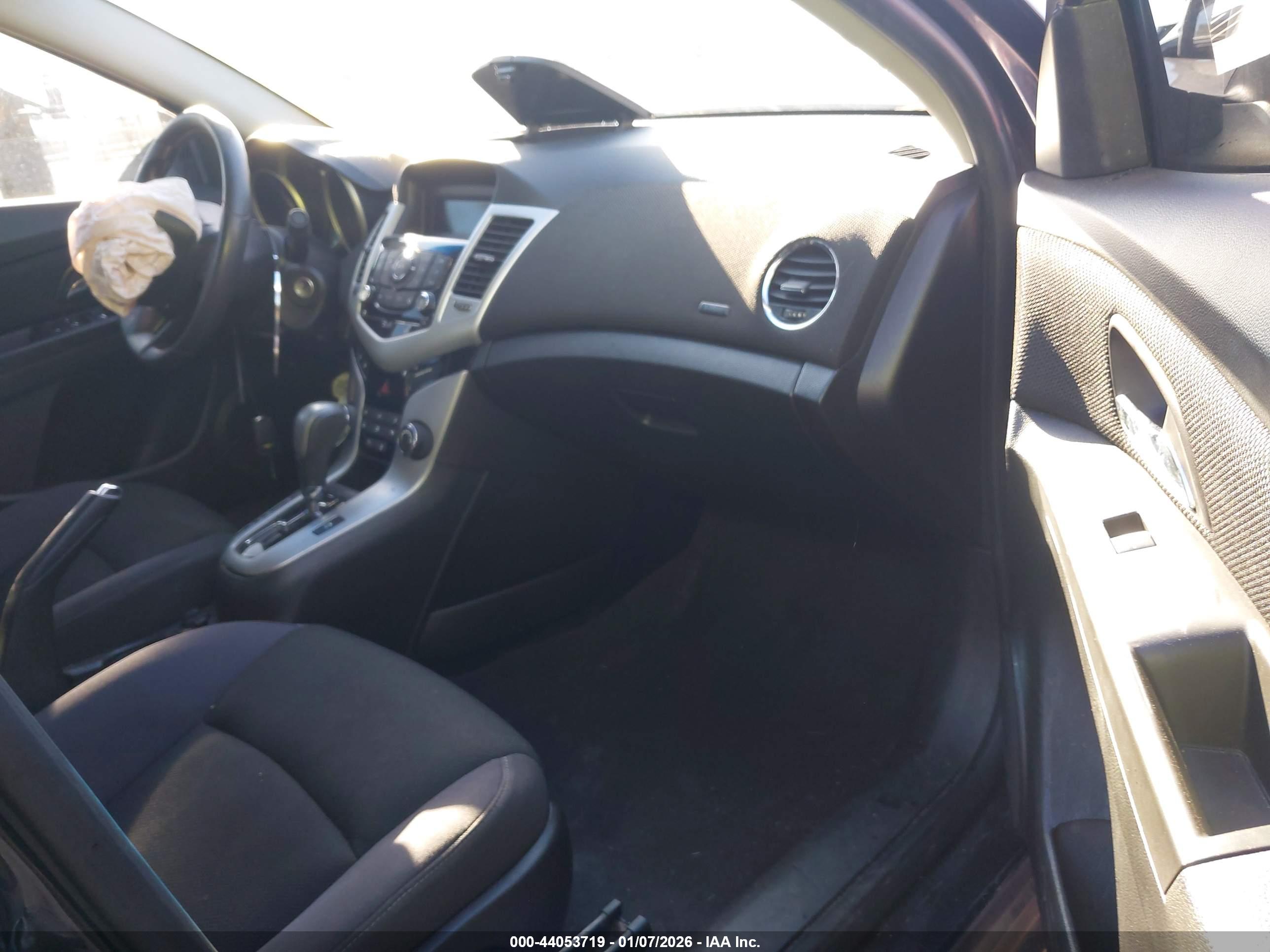 CHEVROLET CRUZE image 5