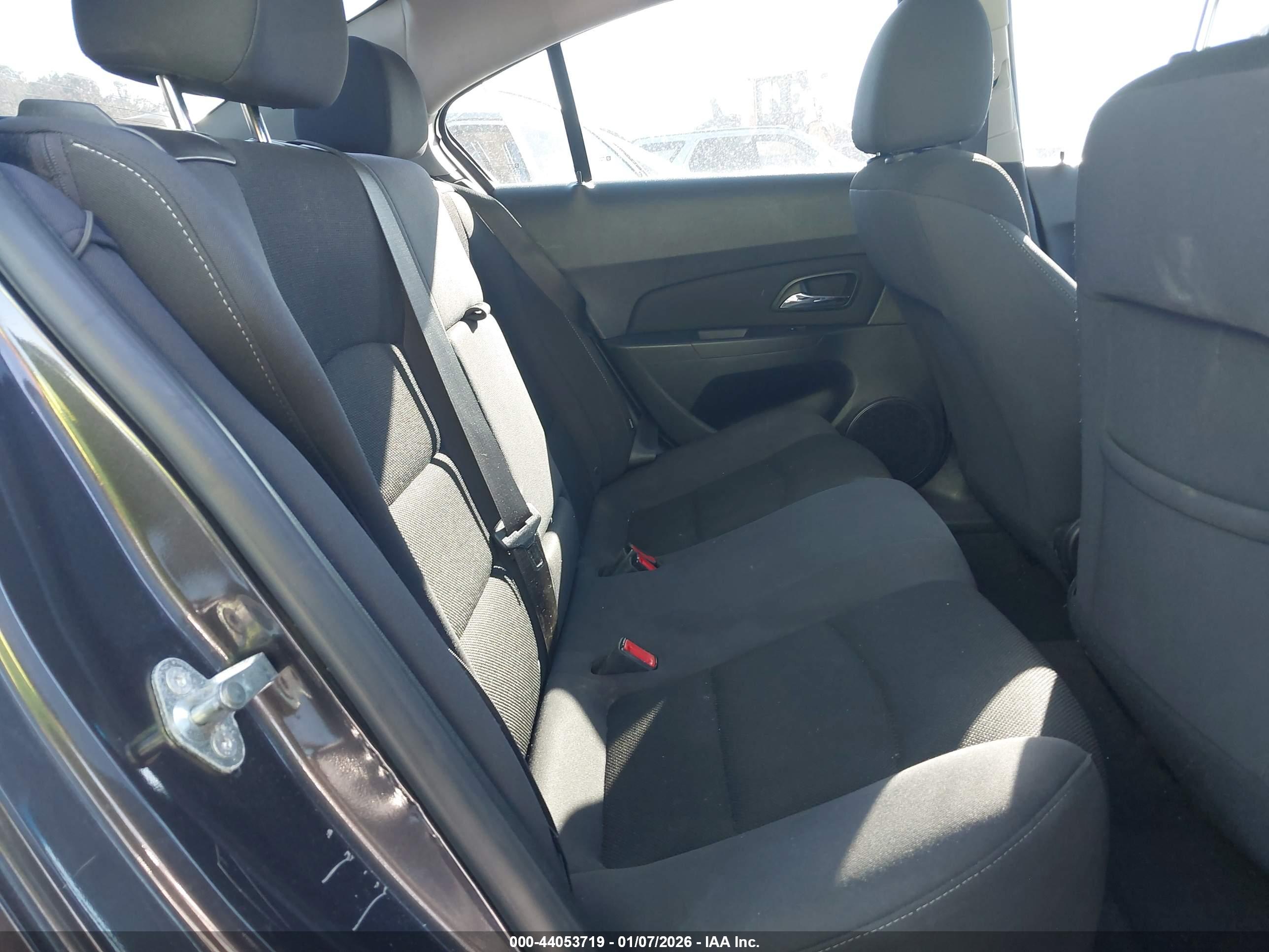 CHEVROLET CRUZE image 8