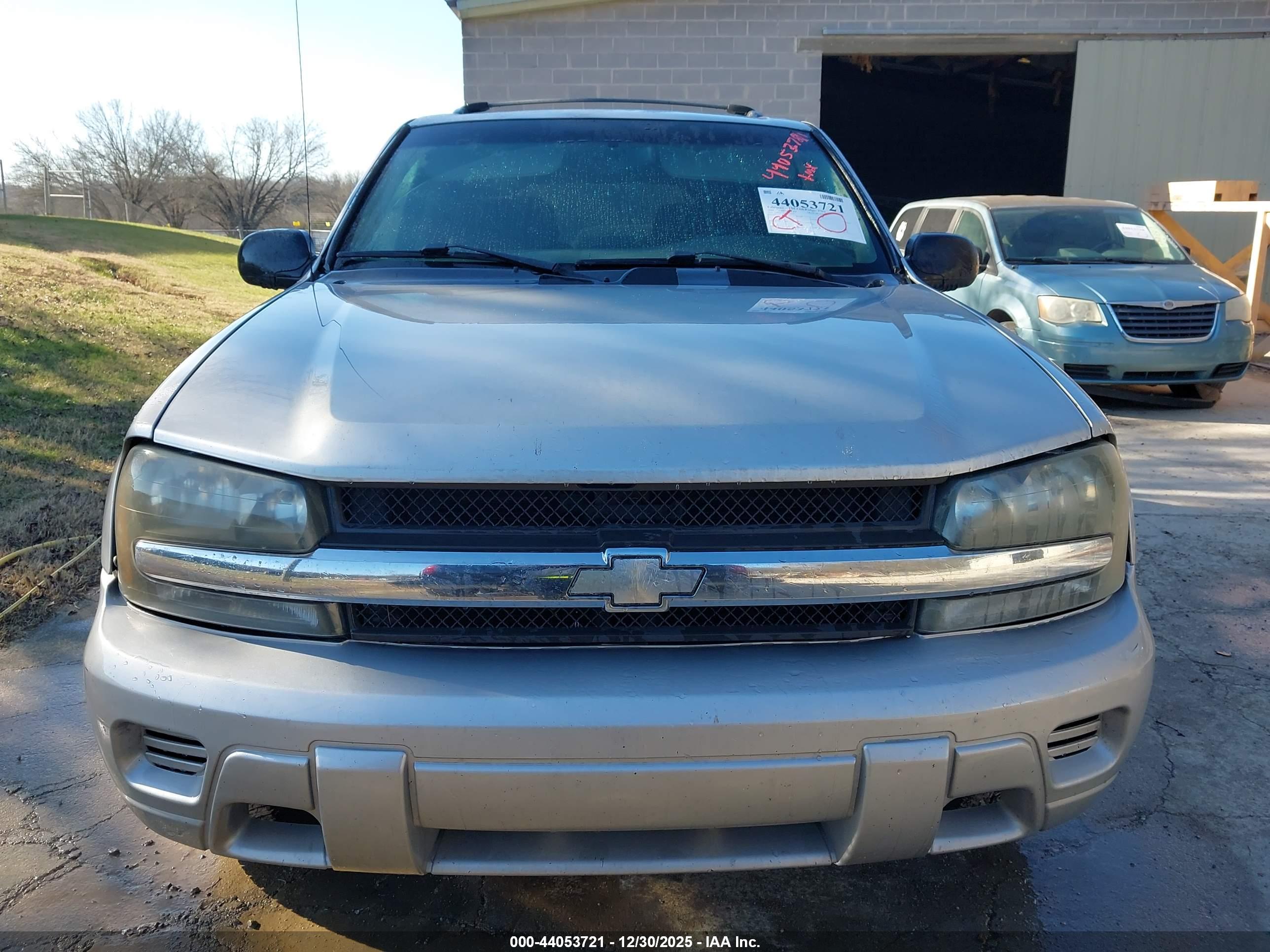 CHEVROLET TRAILBLAZER image 6