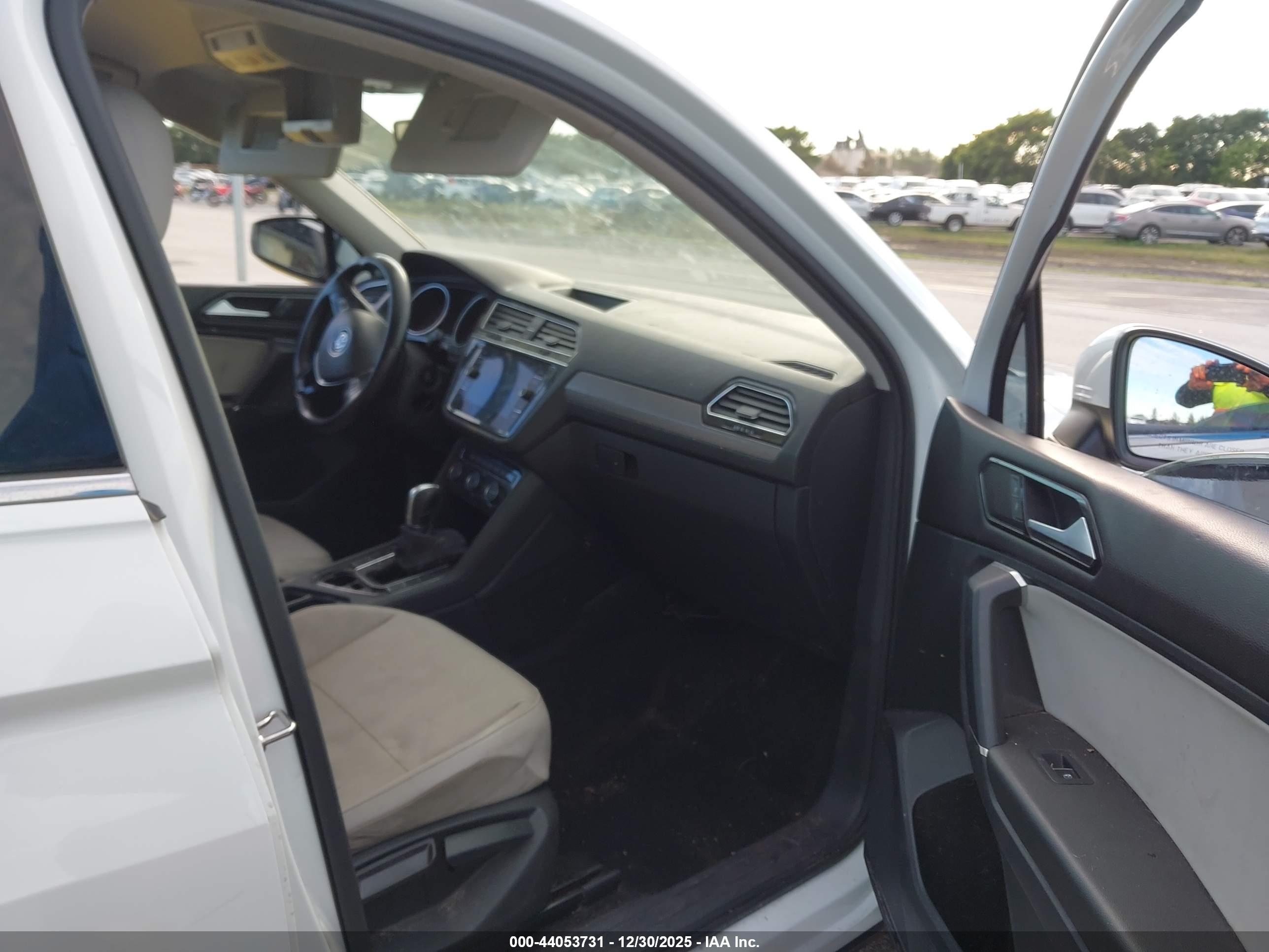 VOLKSWAGEN TIGUAN image 5