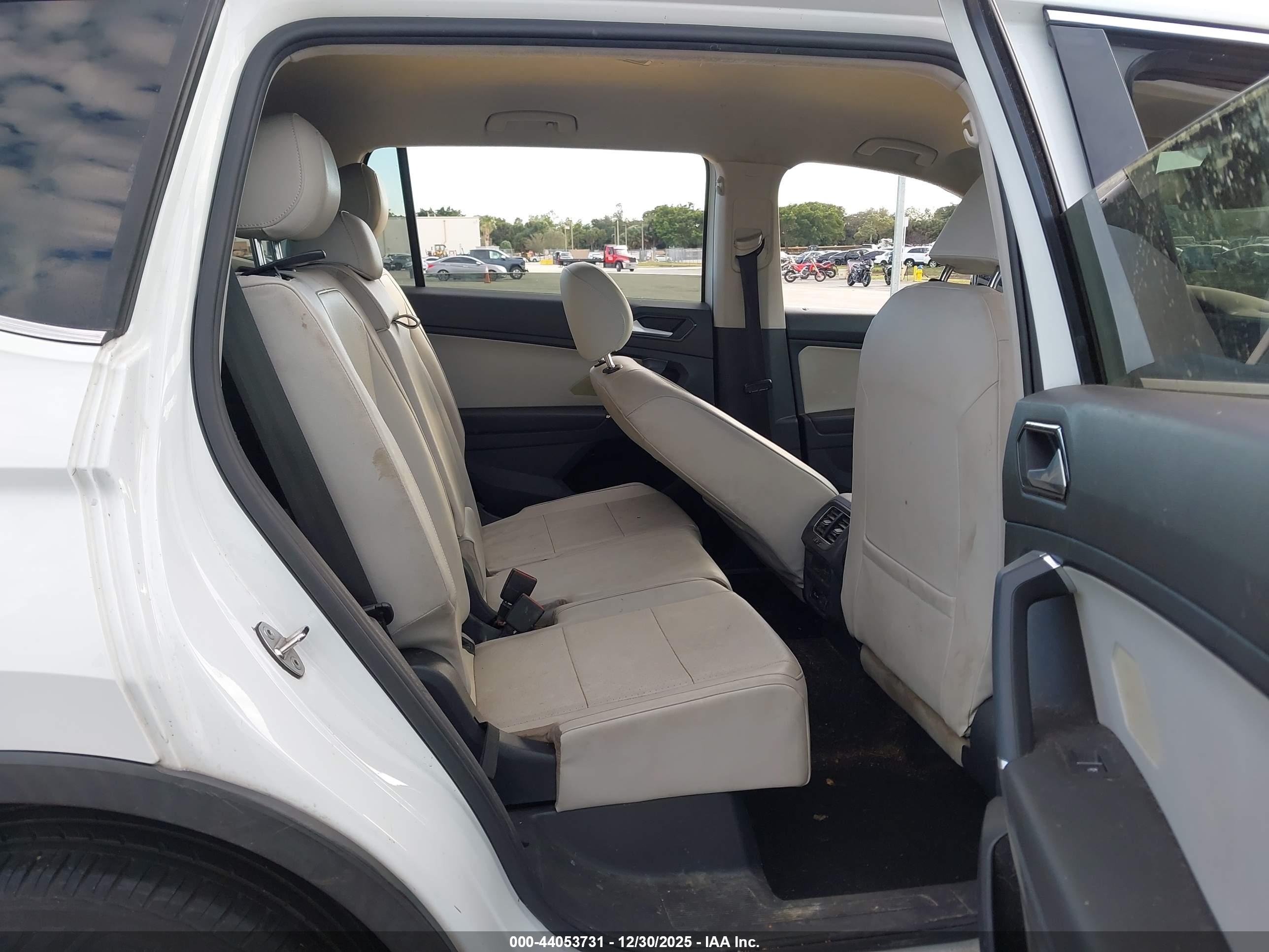 VOLKSWAGEN TIGUAN image 8