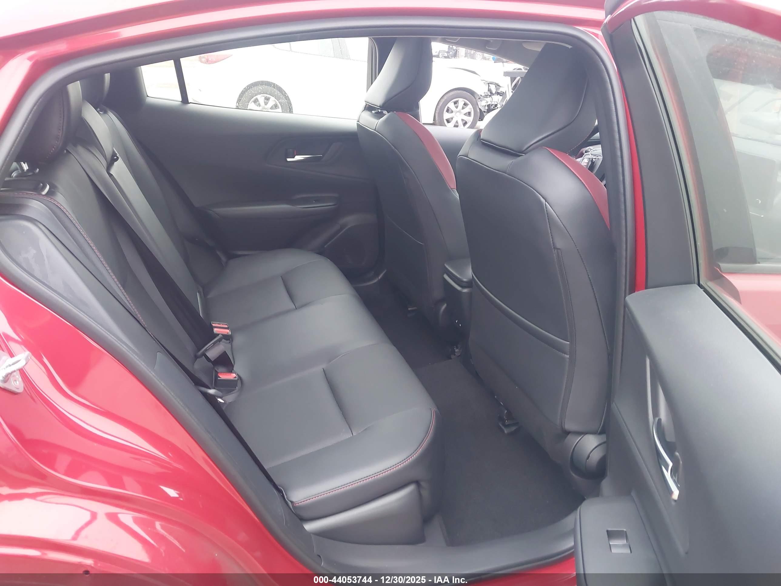 TOYOTA PRIUS image 8
