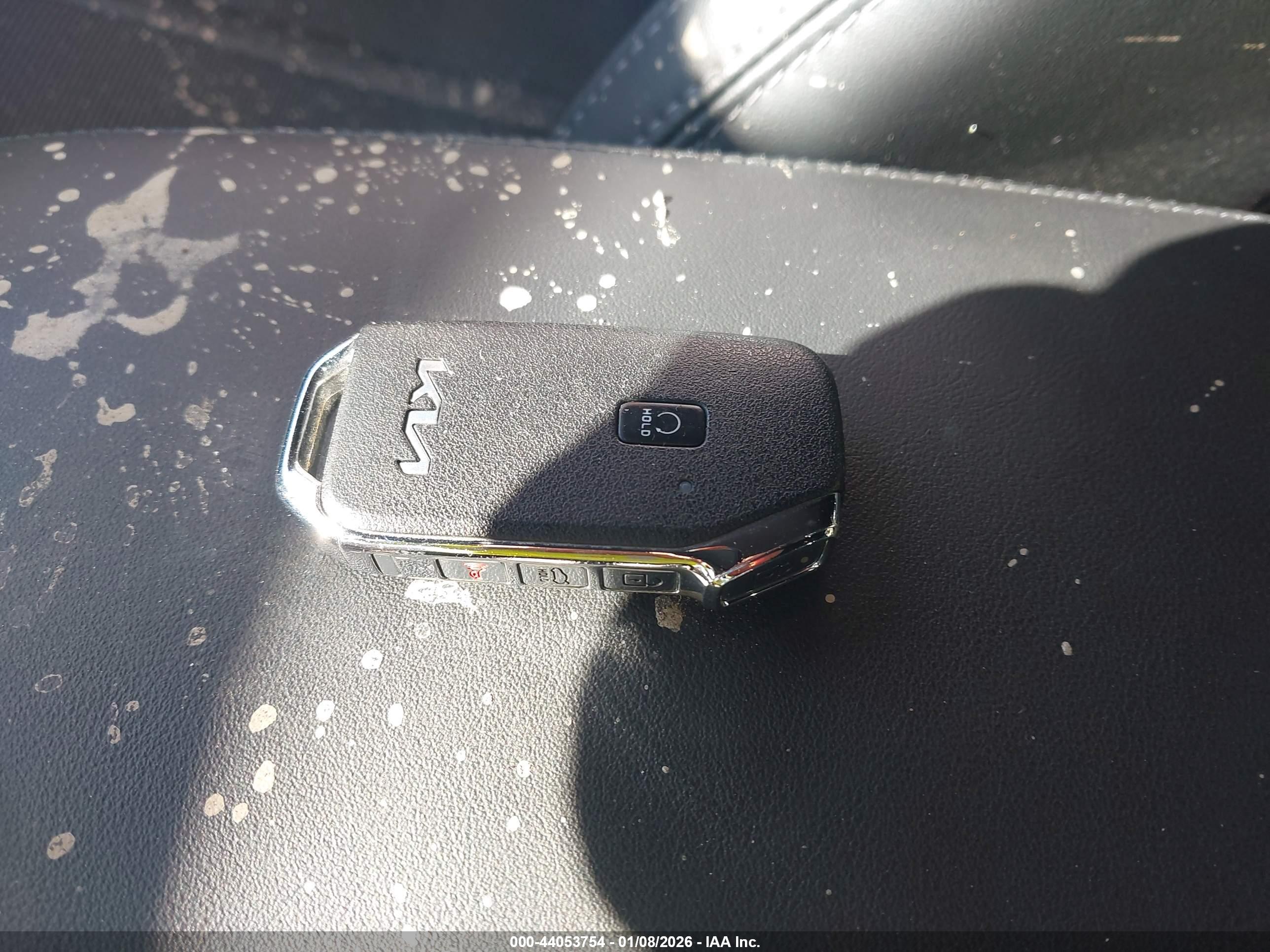 KIA K5 image 11