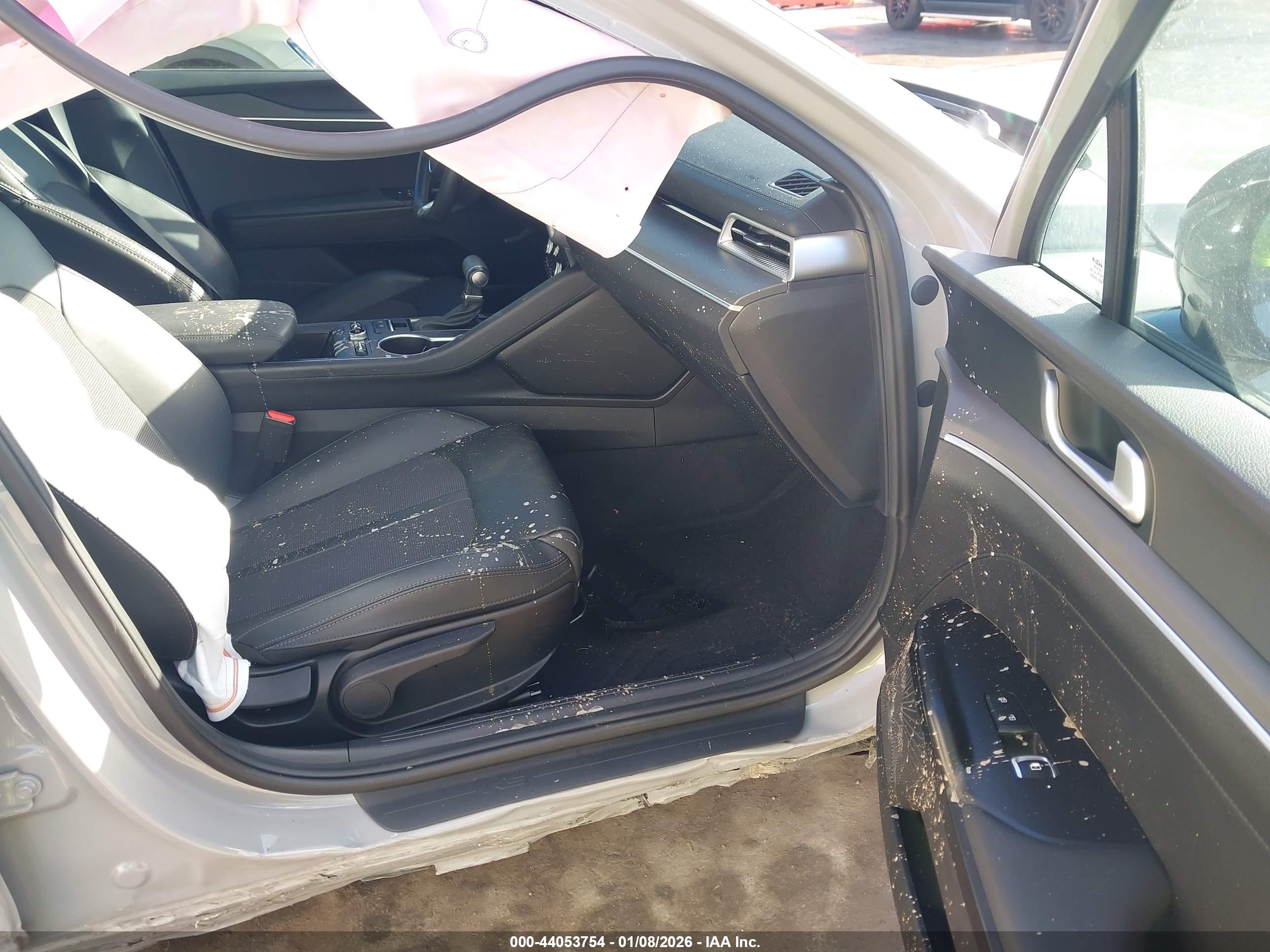 KIA K5 image 5