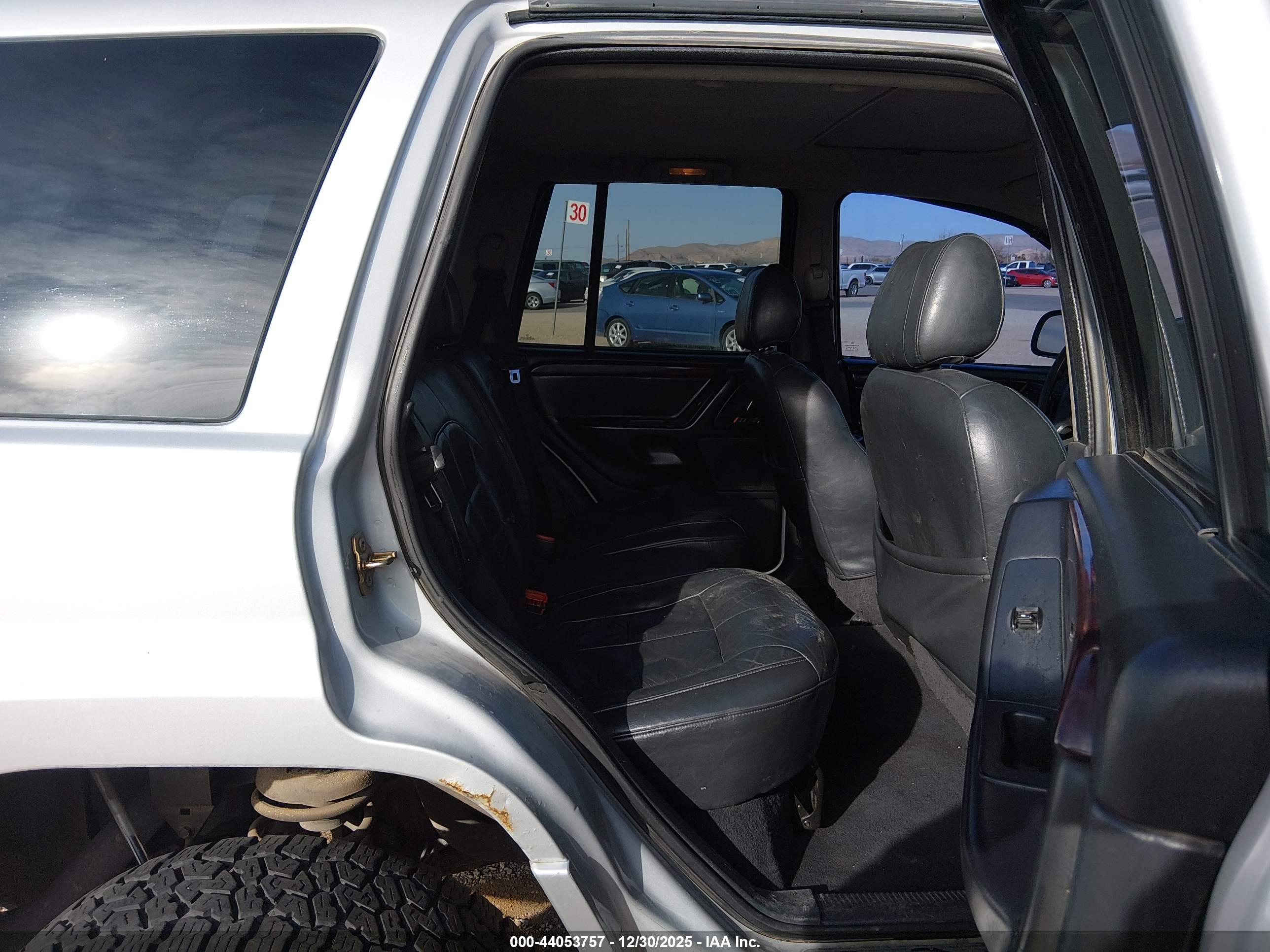 JEEP GRAND image 8