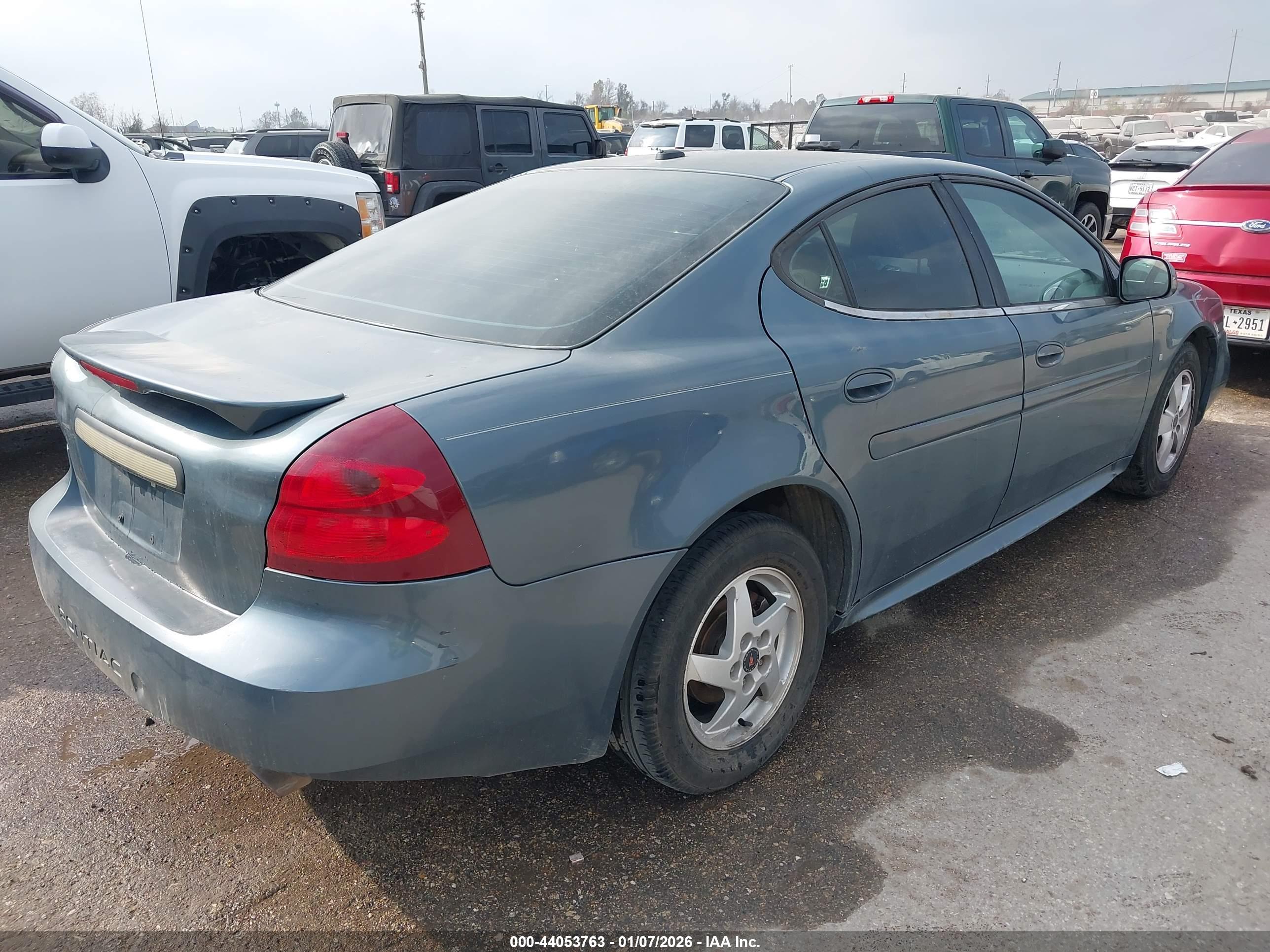 PONTIAC GRAND image 4