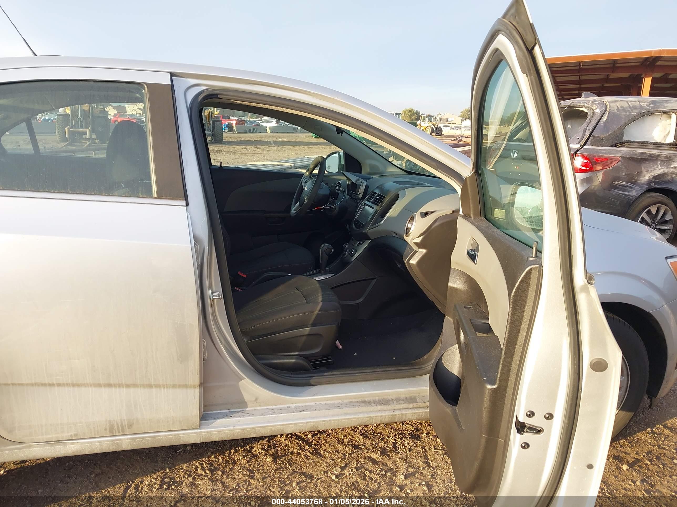 CHEVROLET SONIC image 5