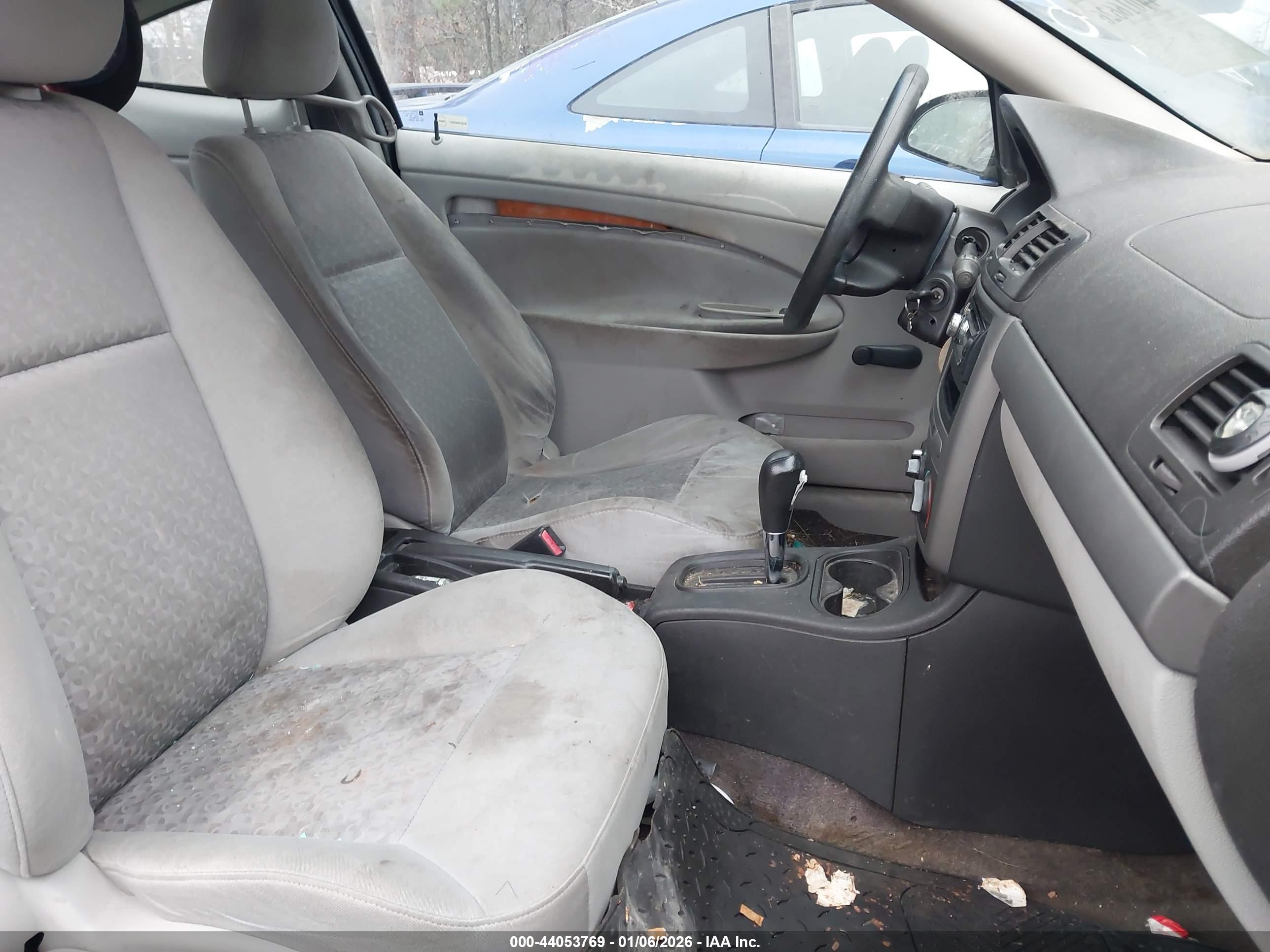 CHEVROLET COBALT image 8