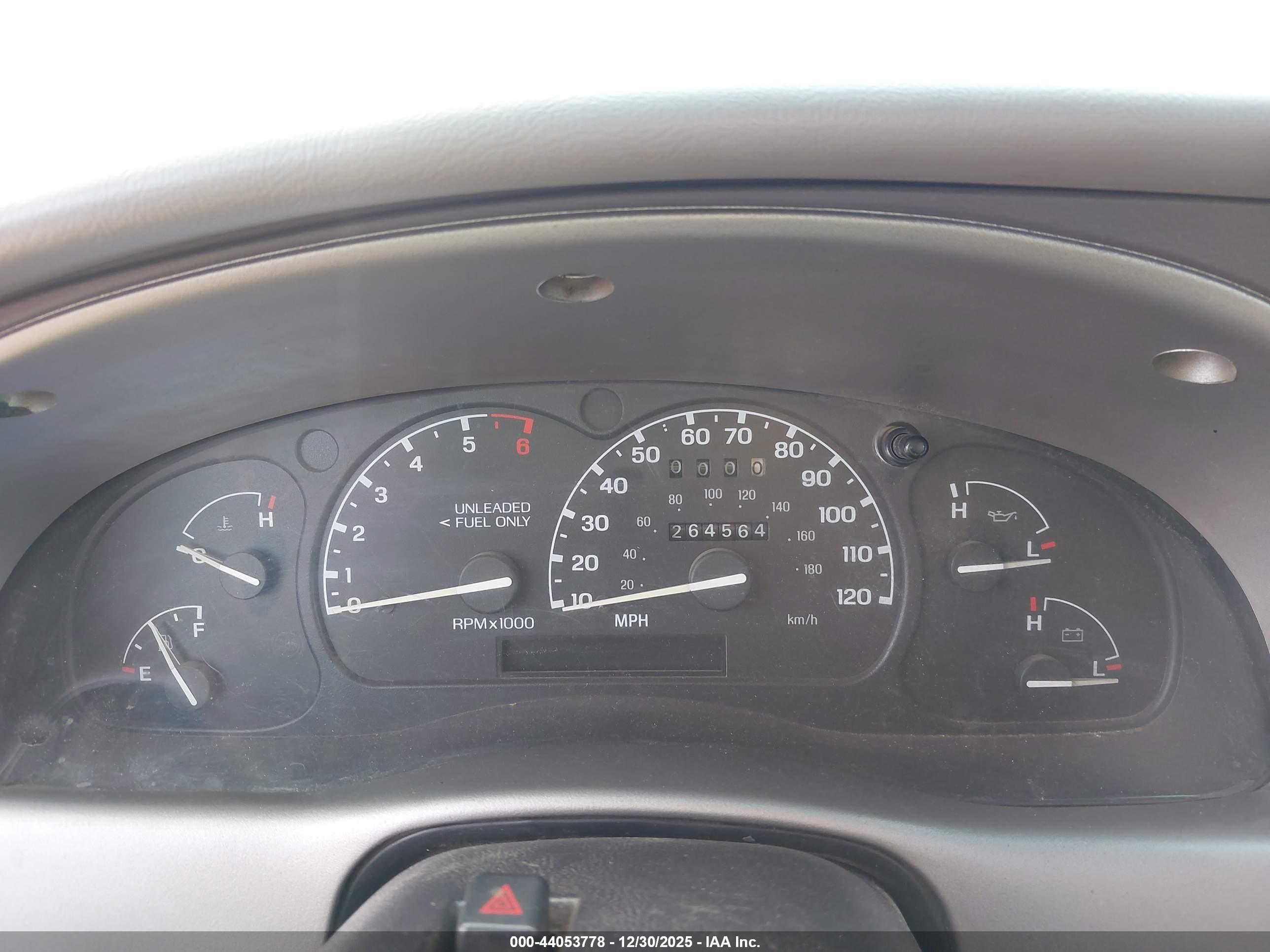 FORD EXPLORER image 7
