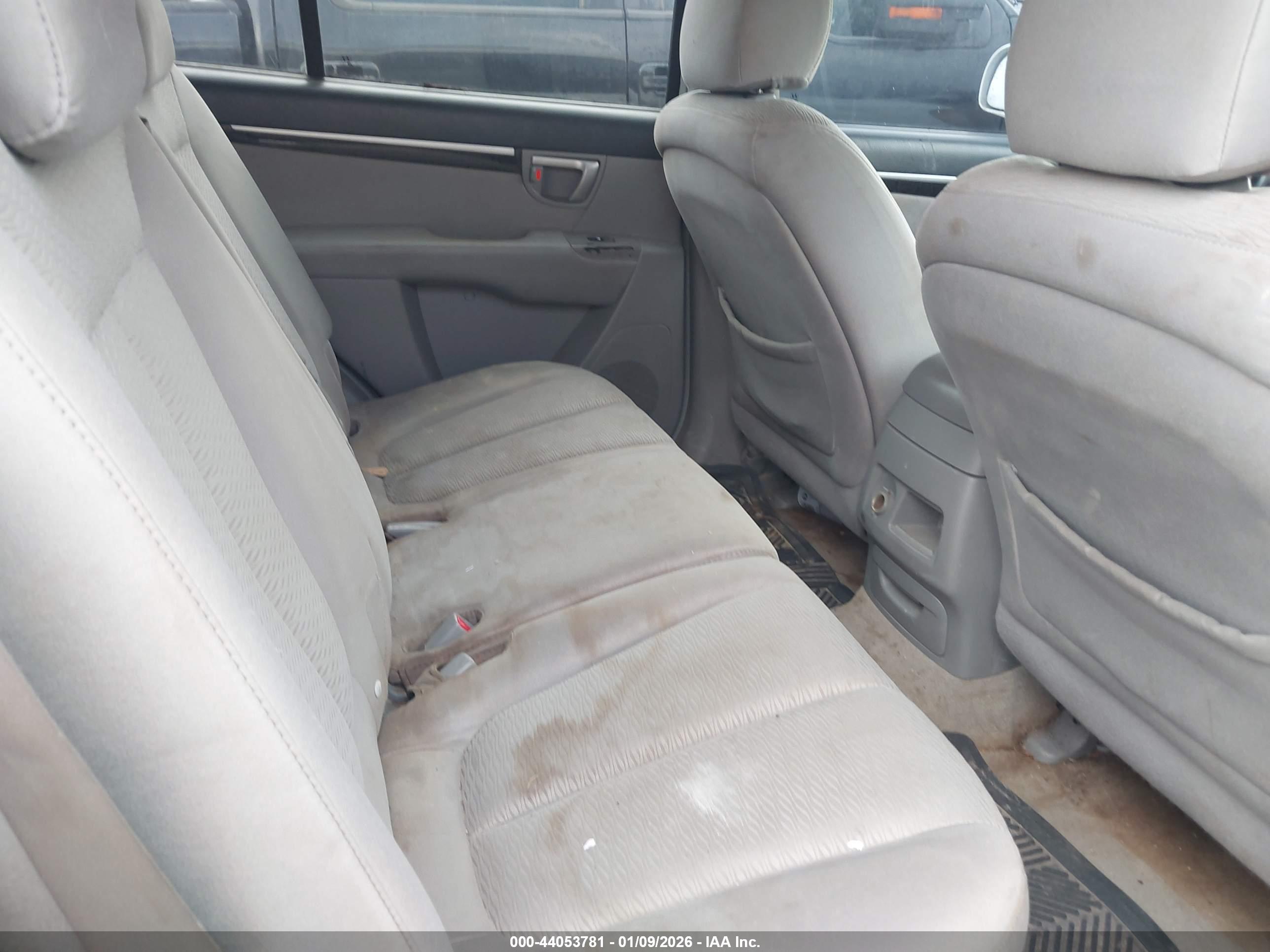 HYUNDAI SANTA image 8