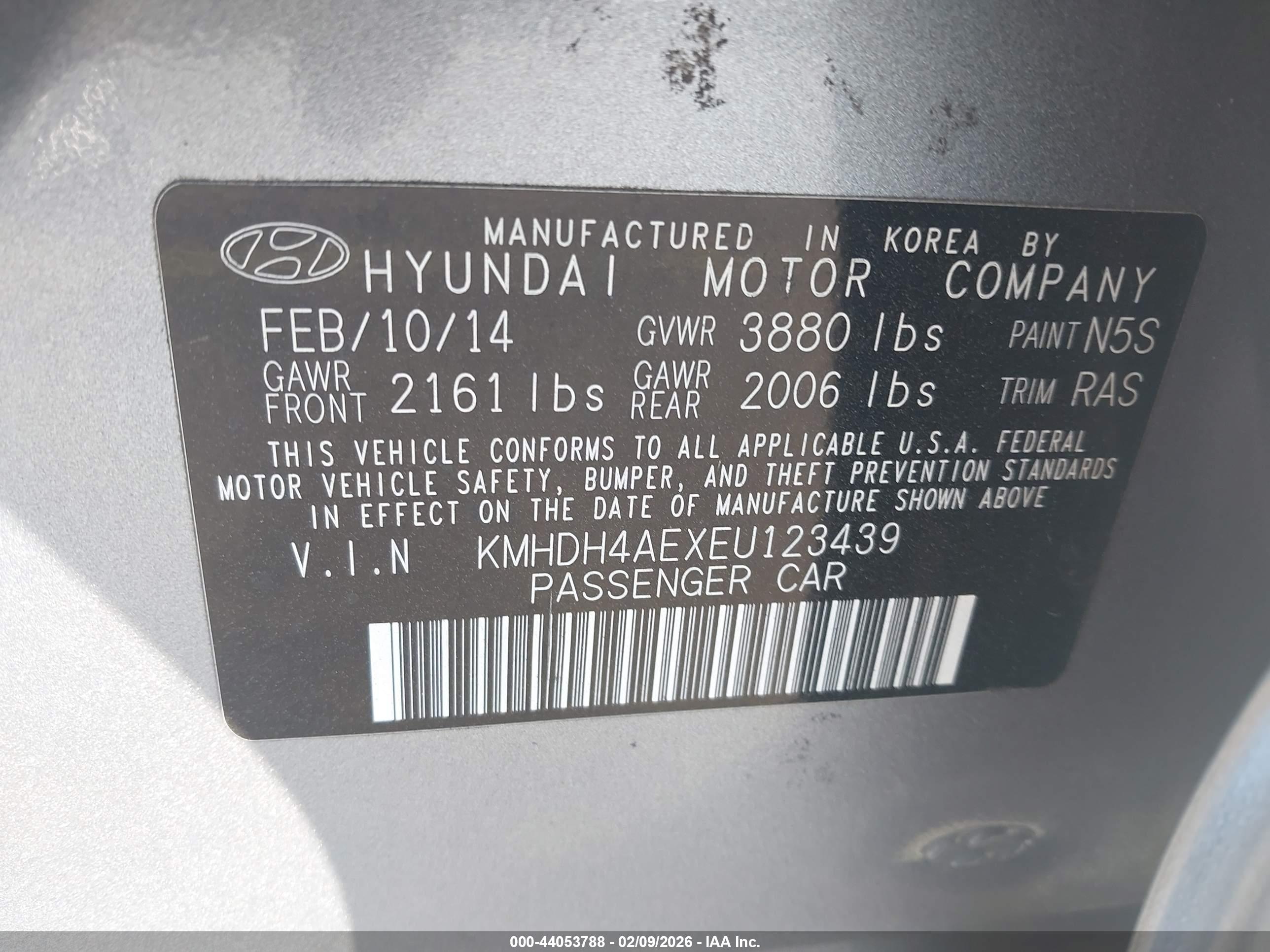 HYUNDAI ELANTRA image 9