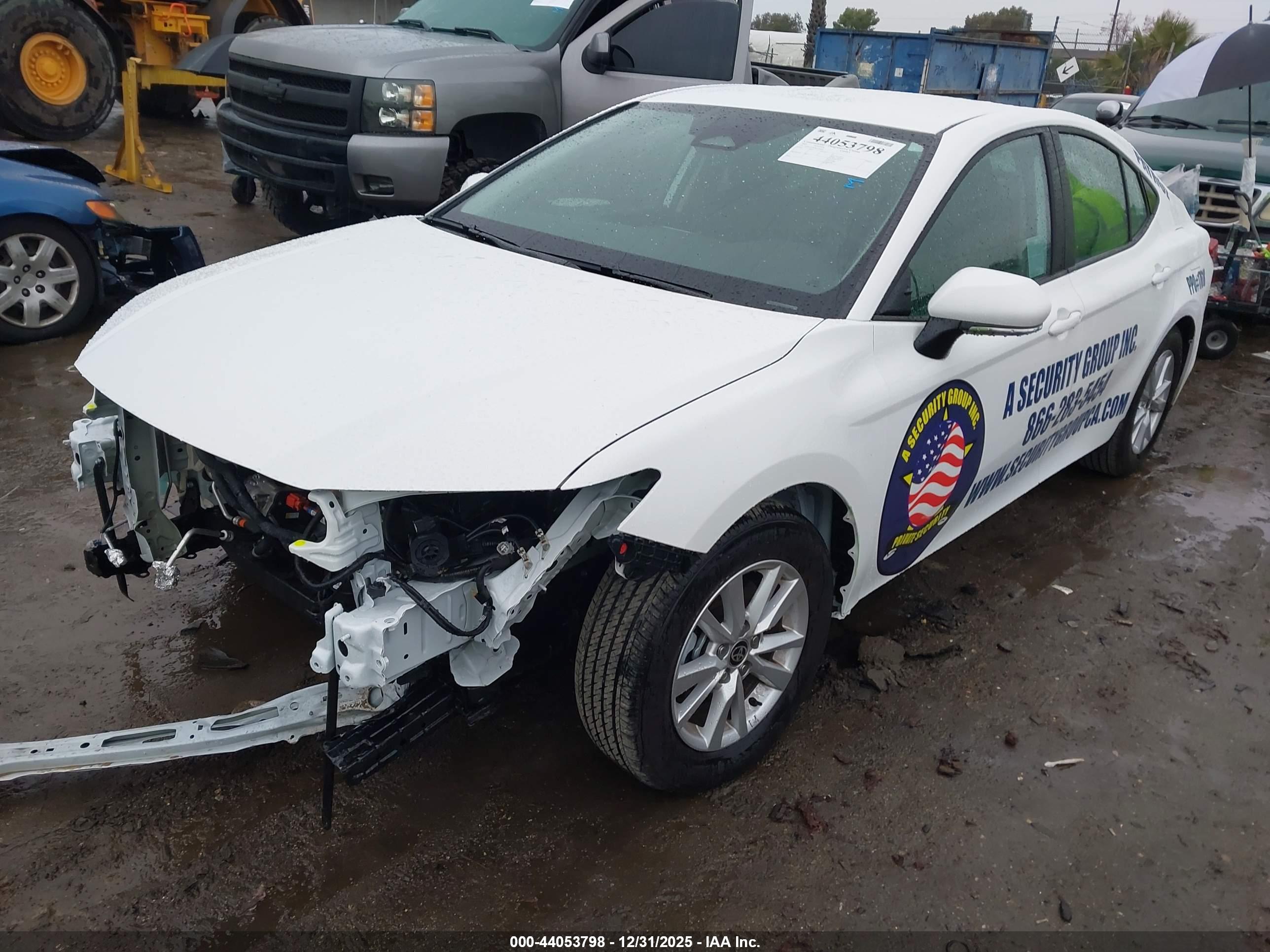 TOYOTA CAMRY image 2