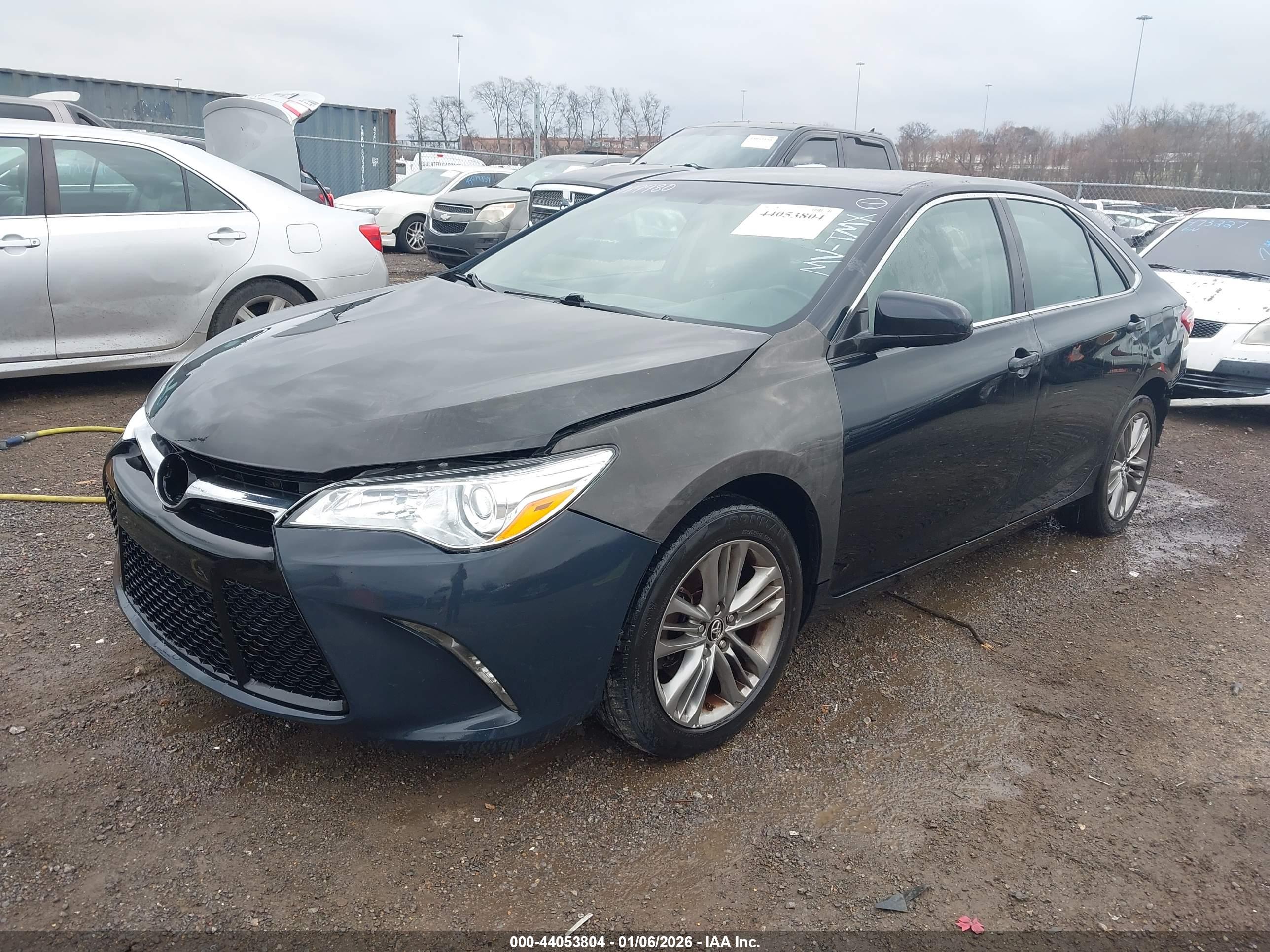 TOYOTA CAMRY image 2