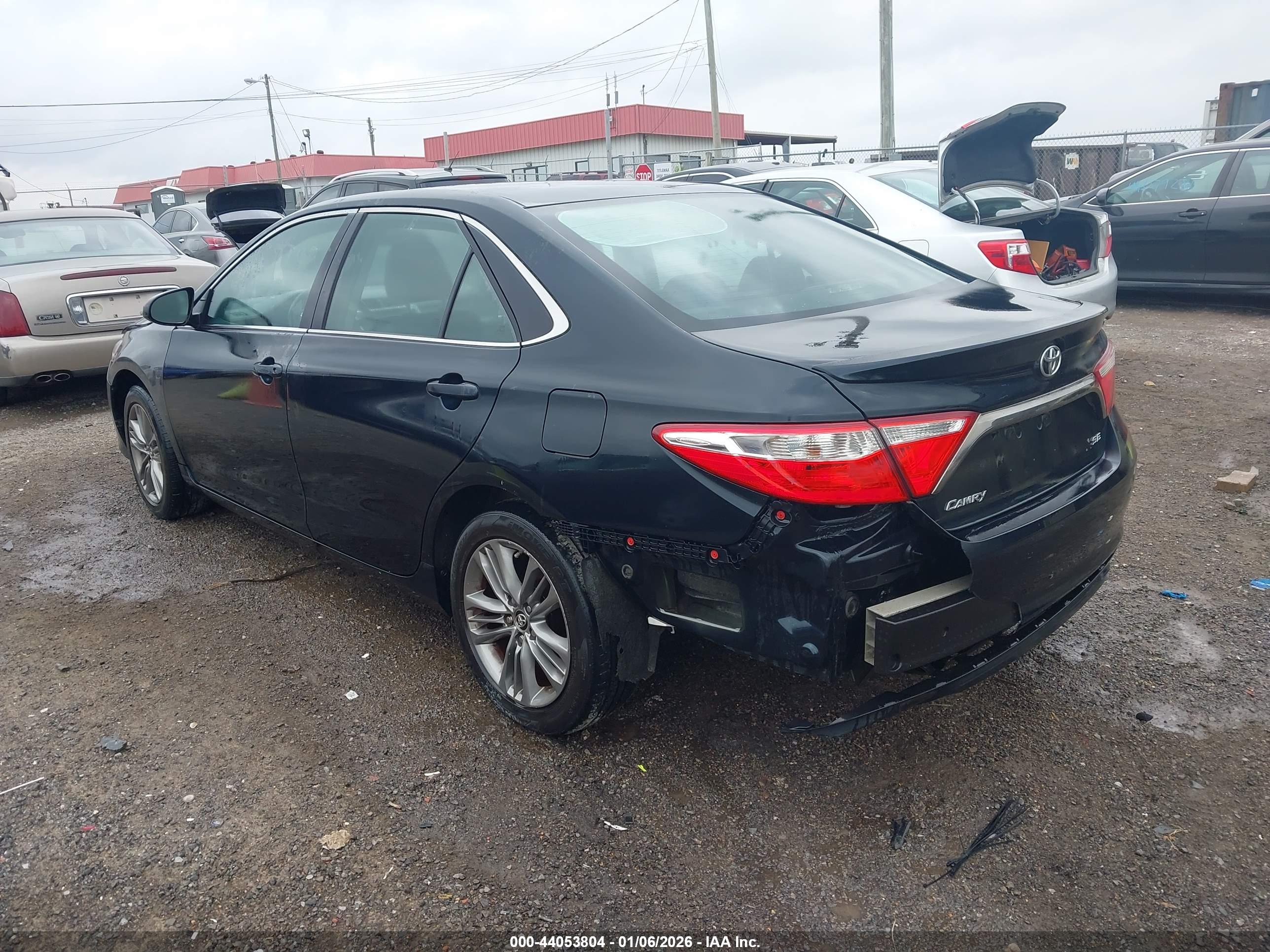 TOYOTA CAMRY image 3
