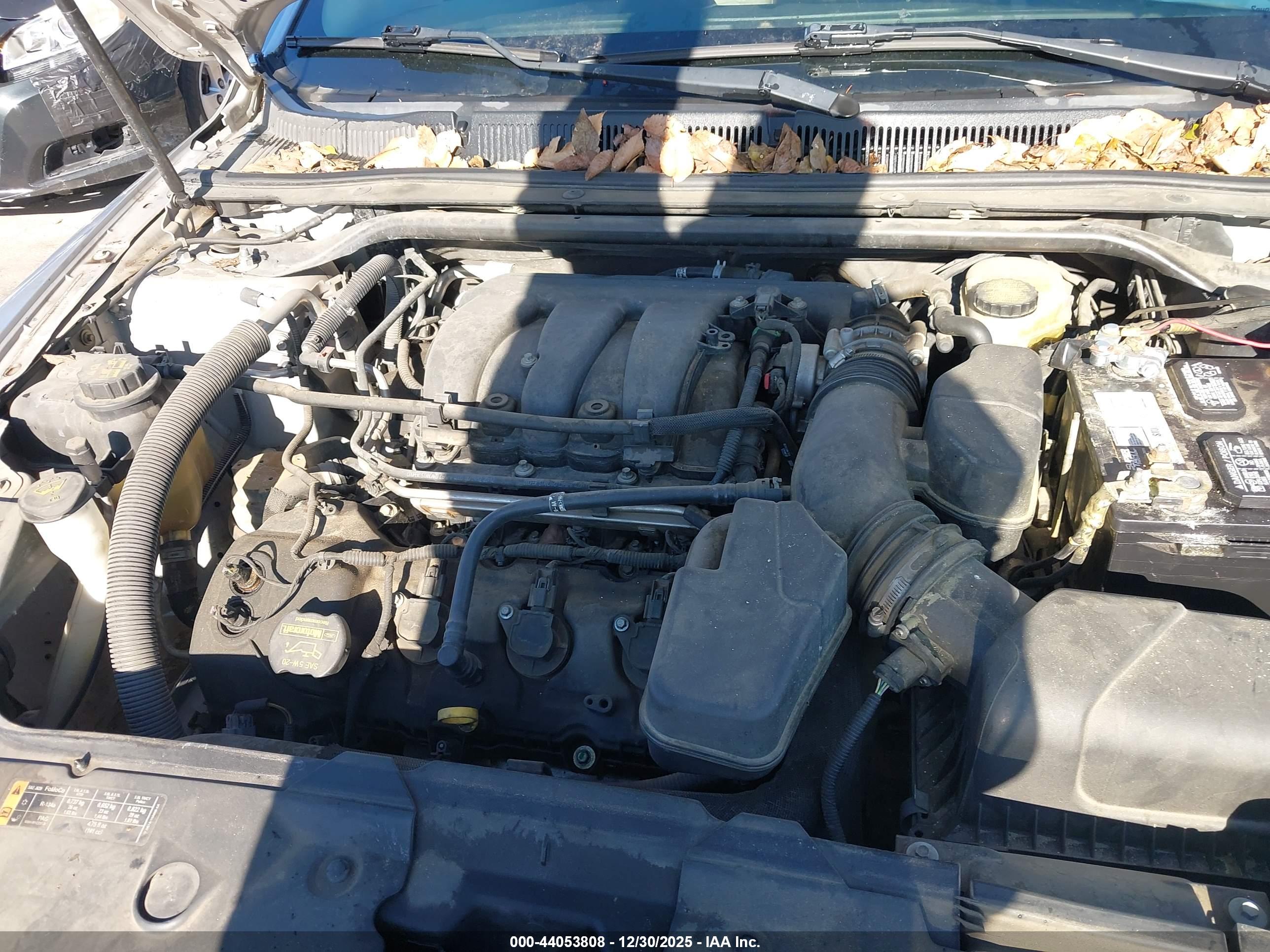FORD TAURUS image 10