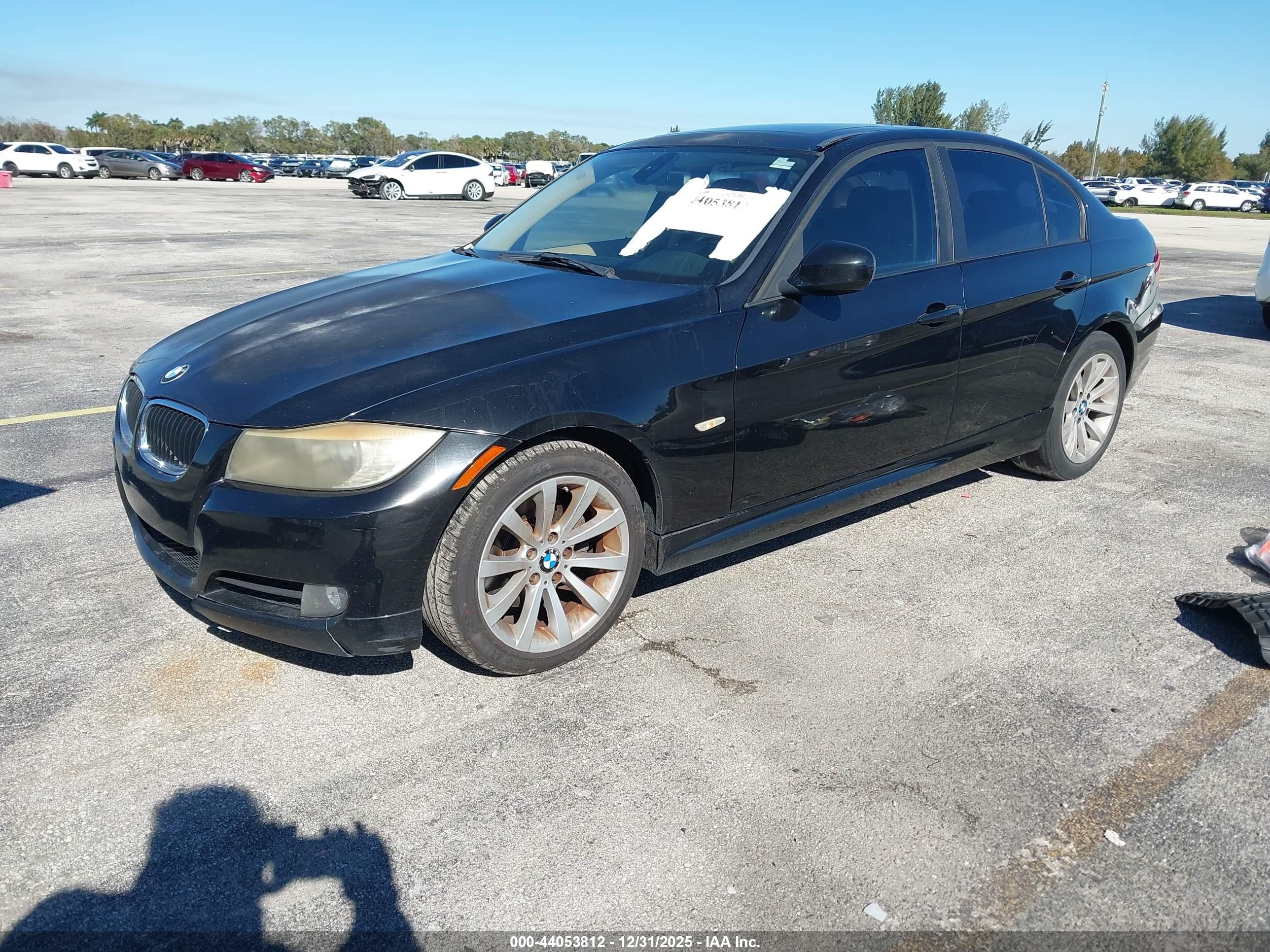 BMW 328I image 2