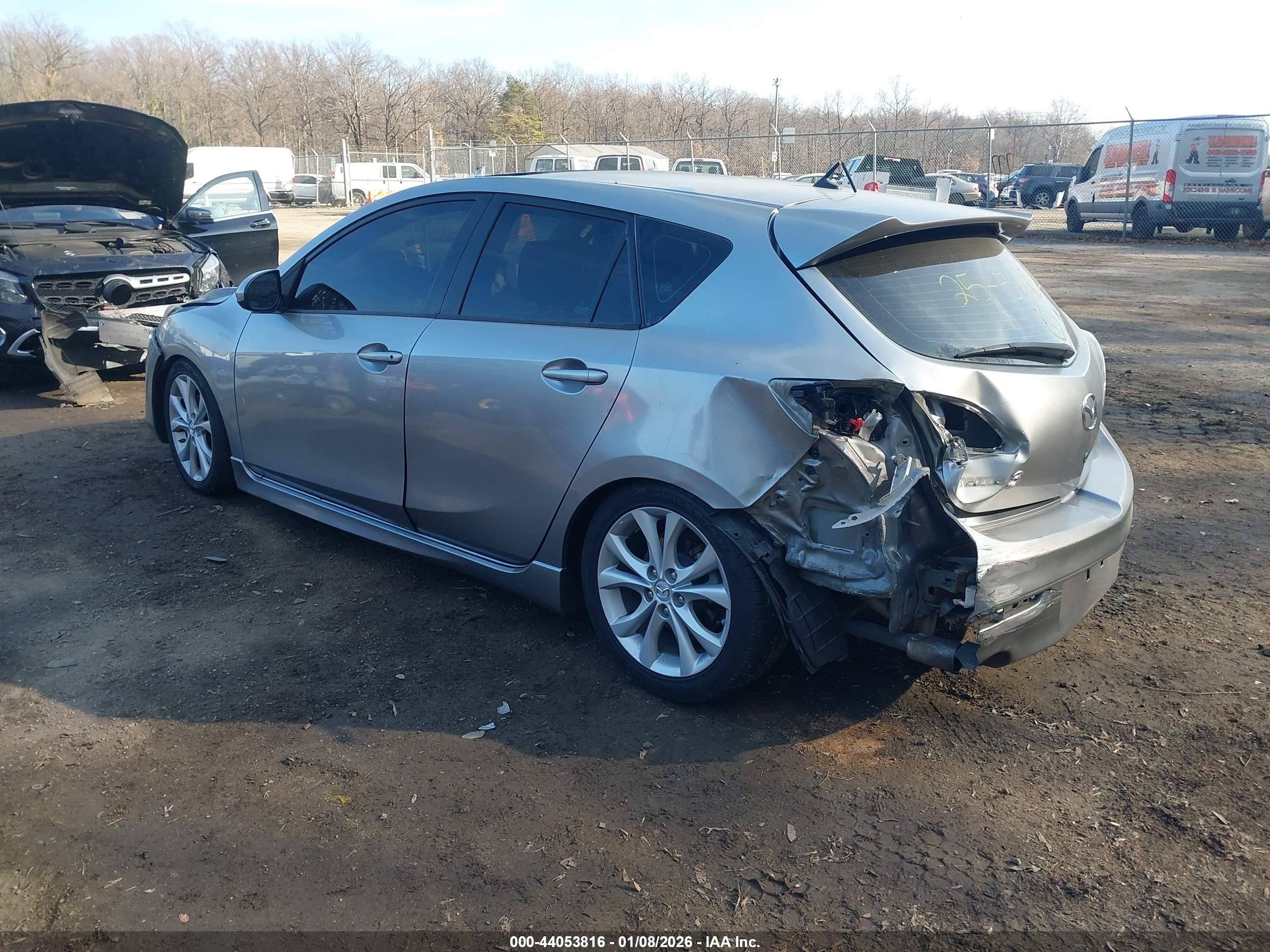 MAZDA MAZDA3 image 3