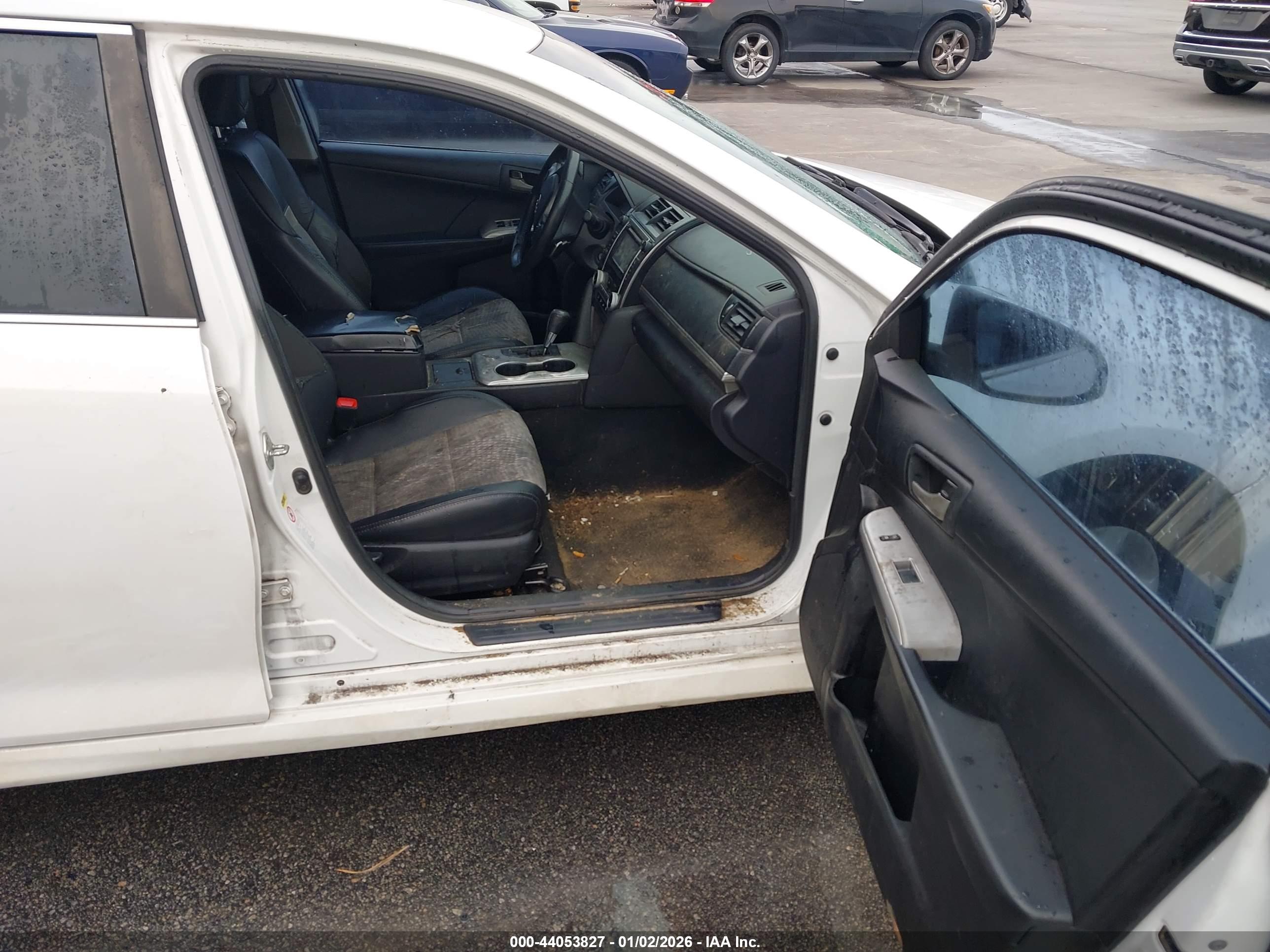 TOYOTA CAMRY image 5