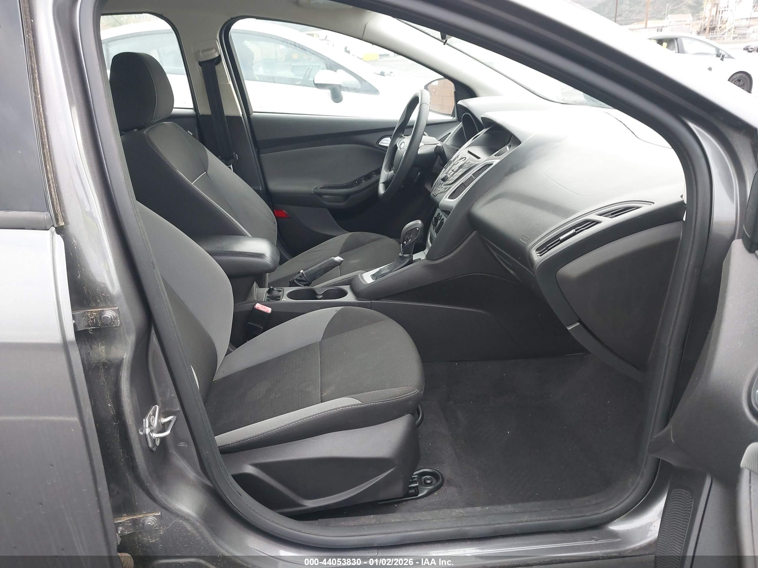 FORD FOCUS image 5