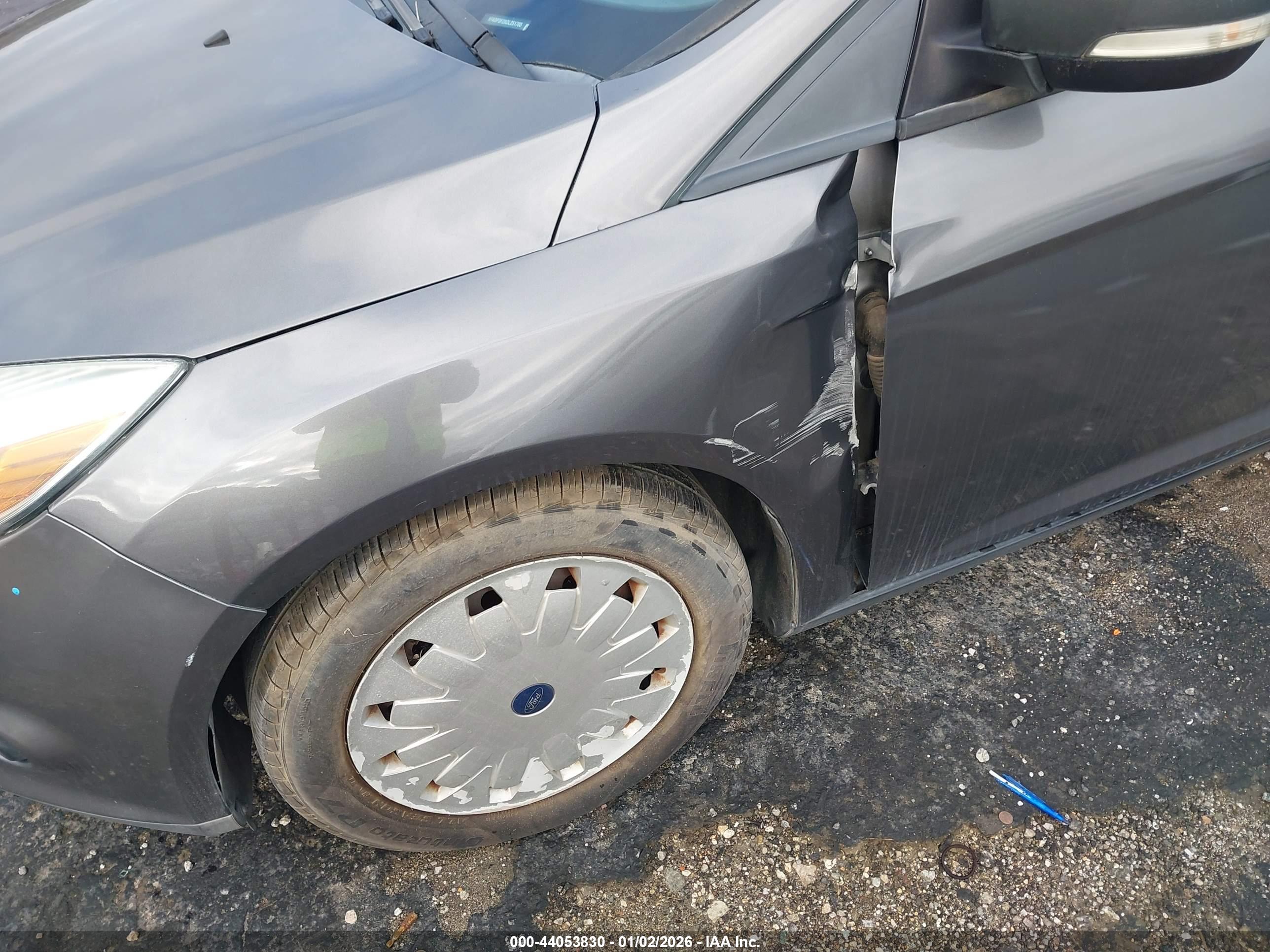 FORD FOCUS image 6