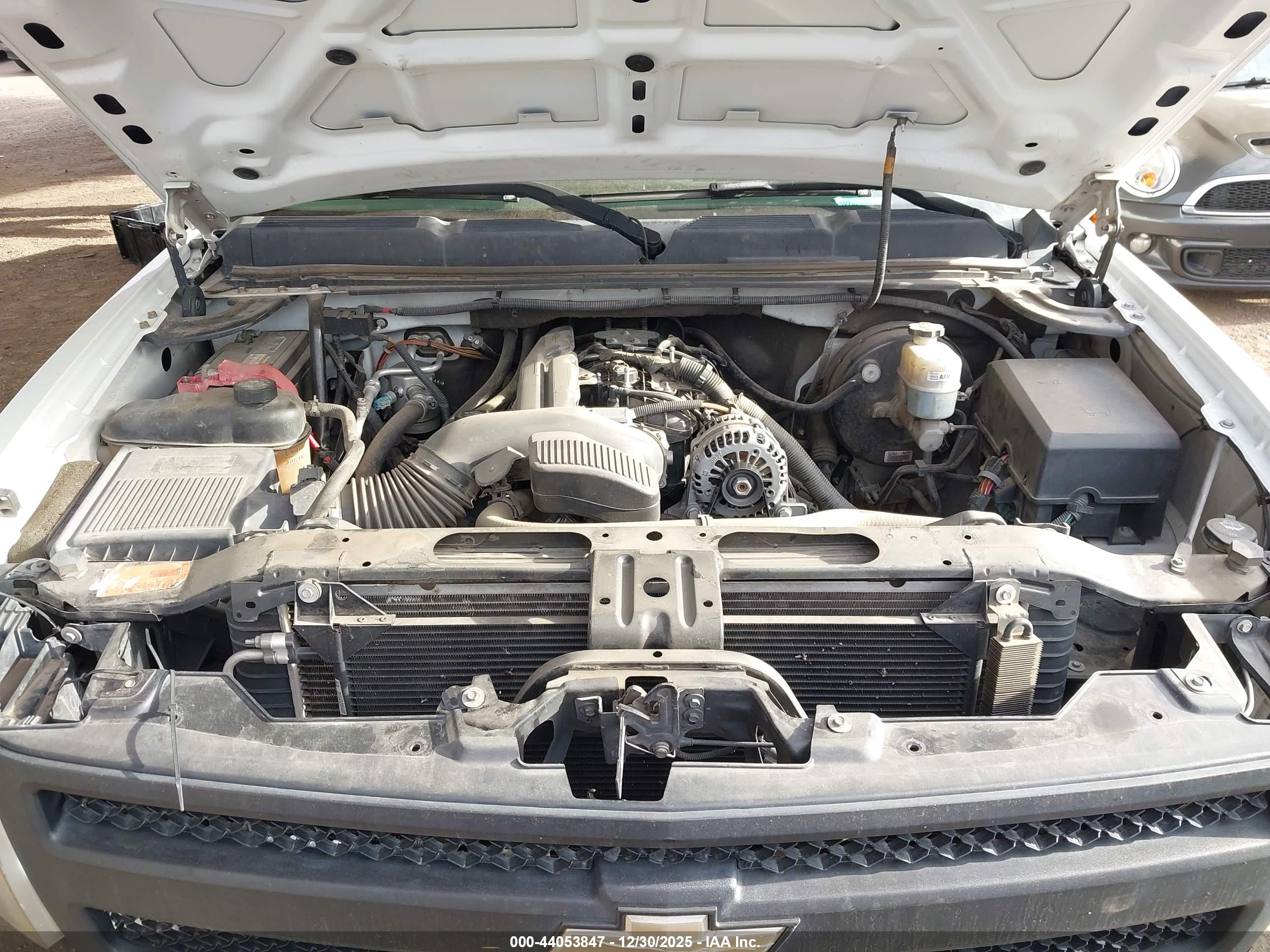 CHEVROLET SILVERADO image 10