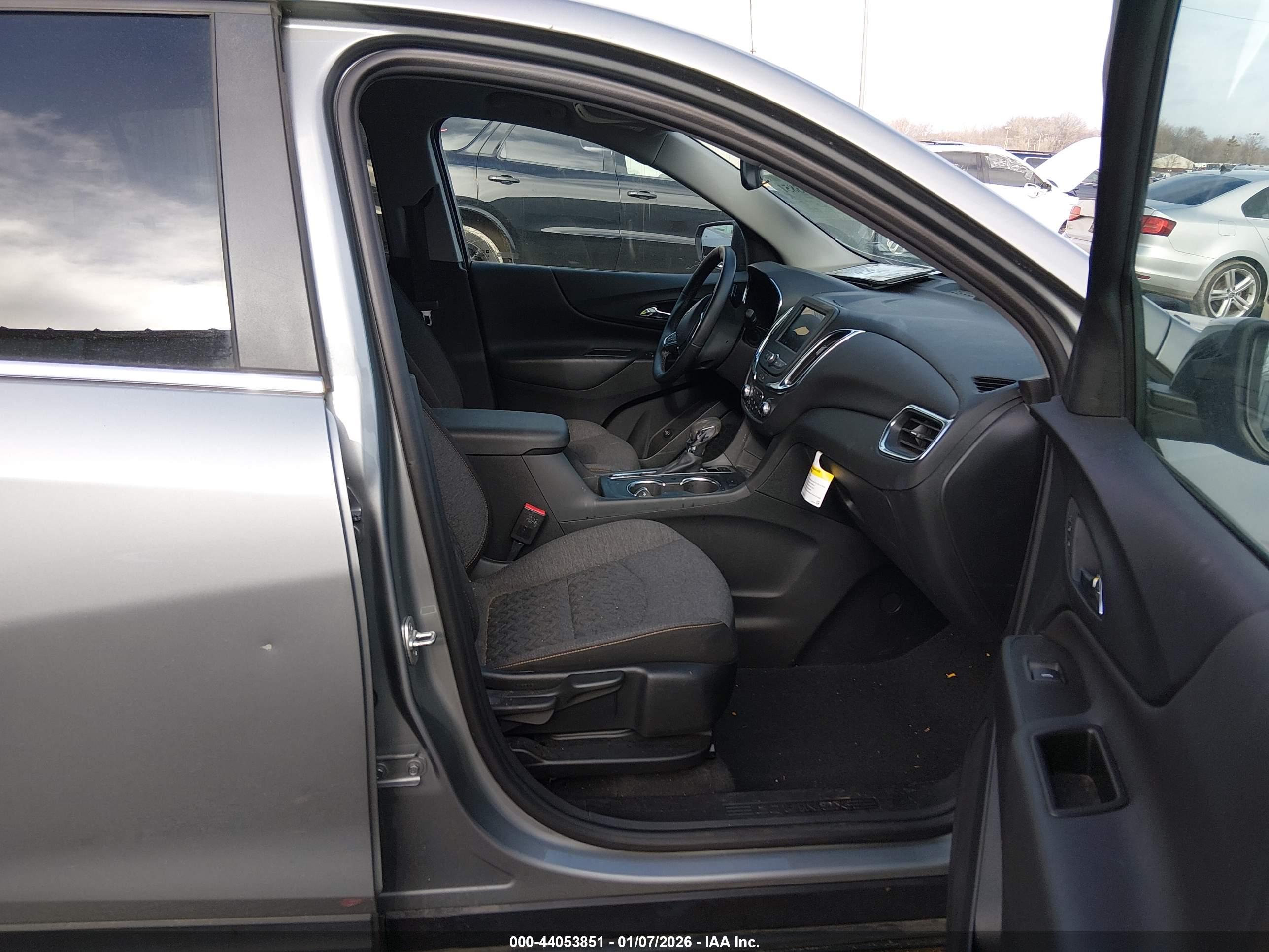 CHEVROLET EQUINOX image 5