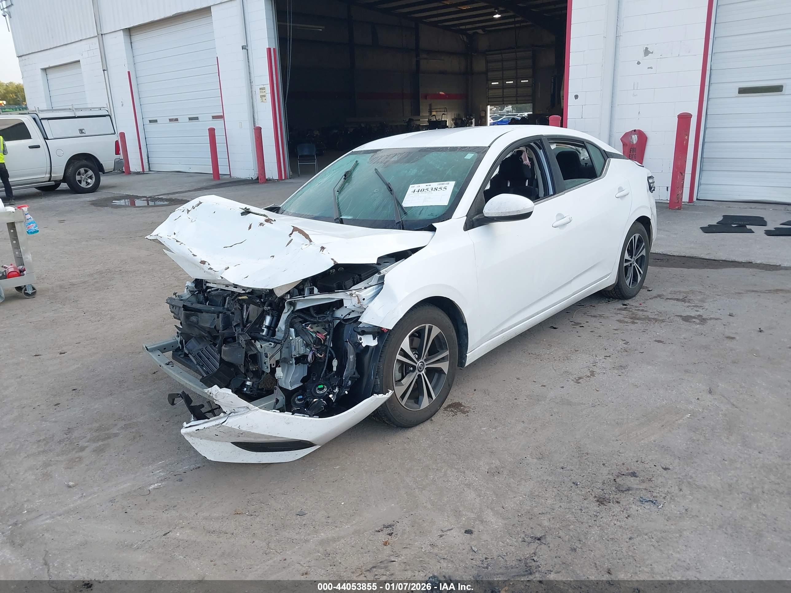 NISSAN SENTRA image 2