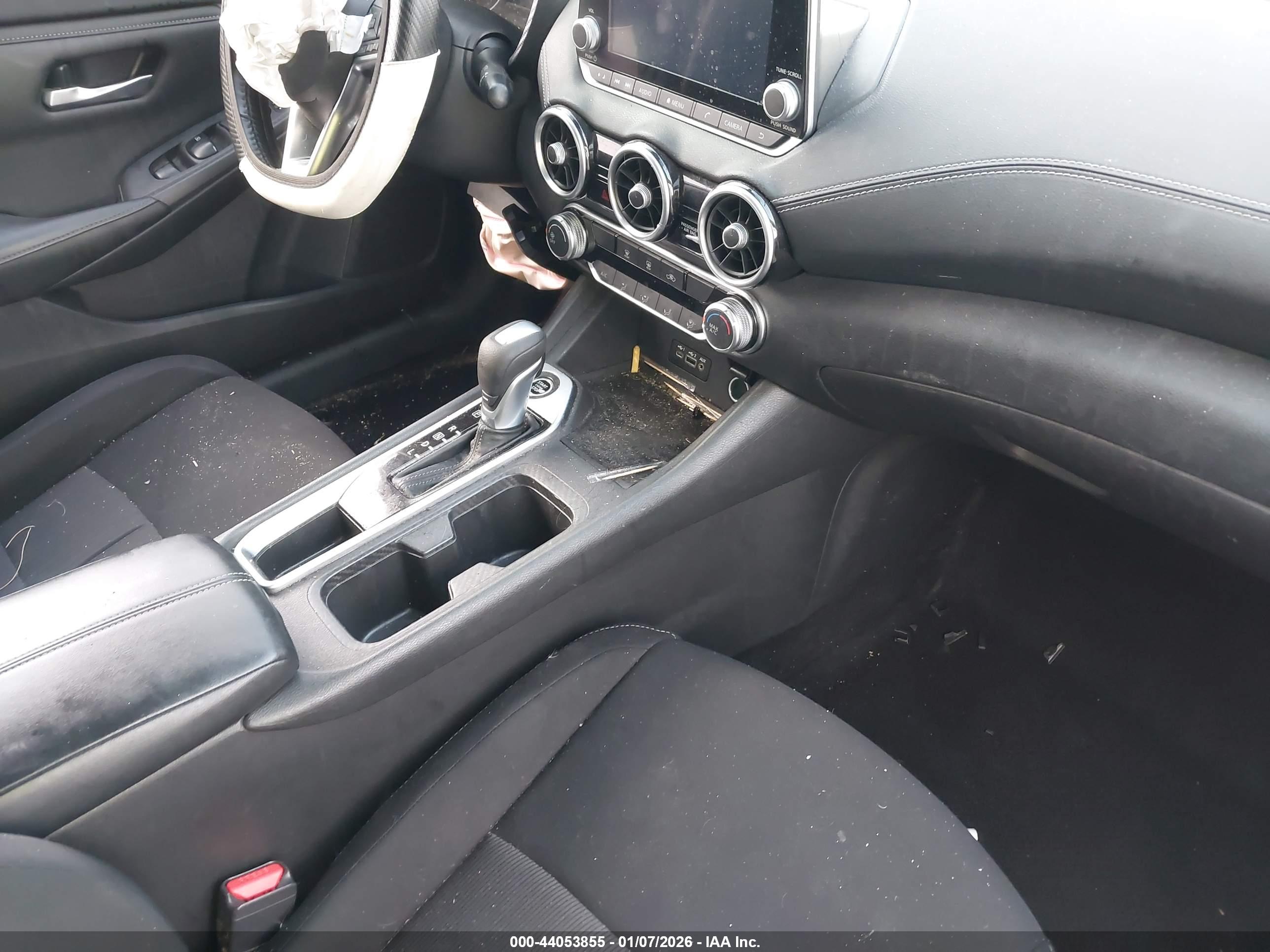 NISSAN SENTRA image 5