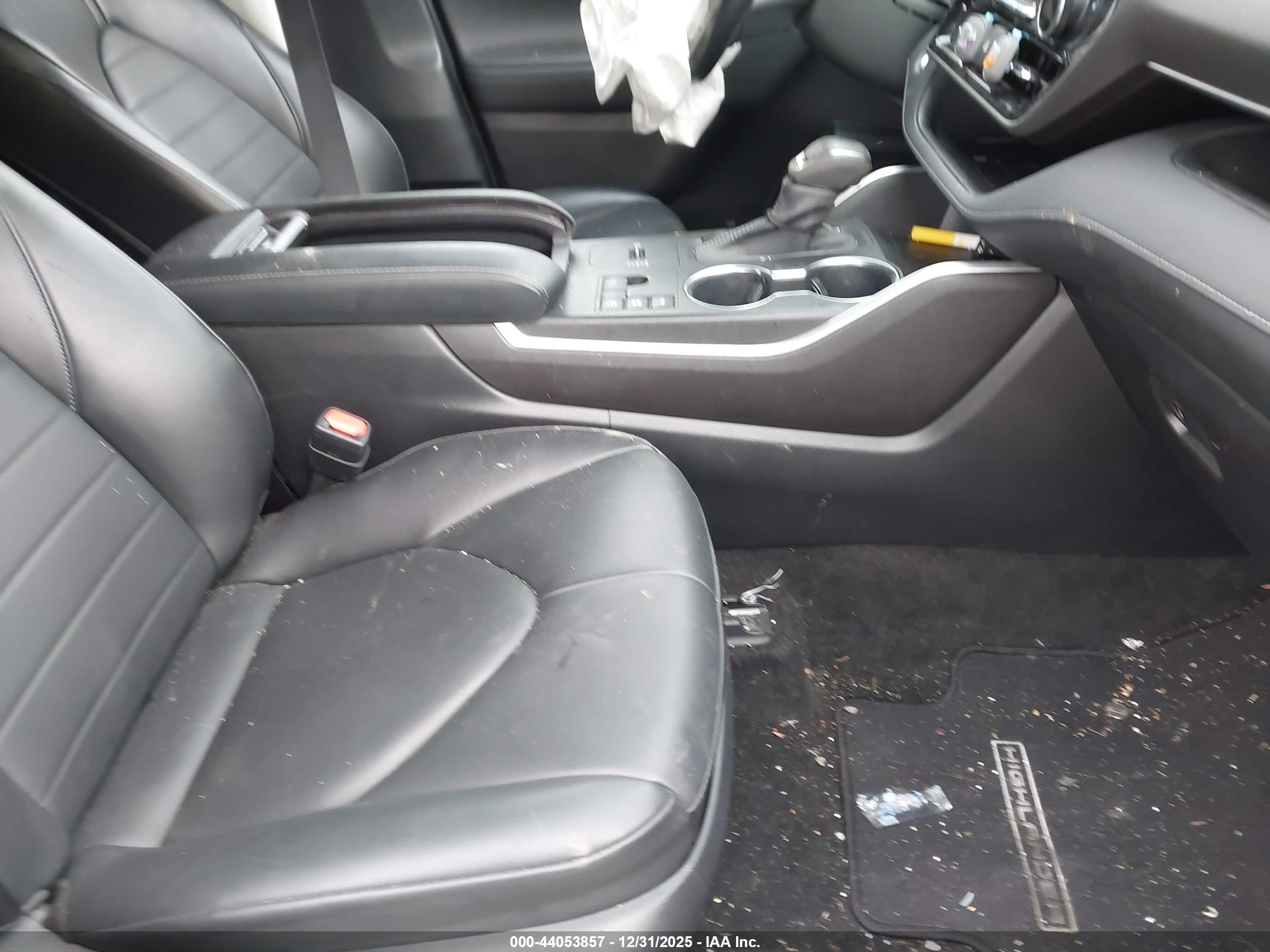 TOYOTA HIGHLANDER image 5