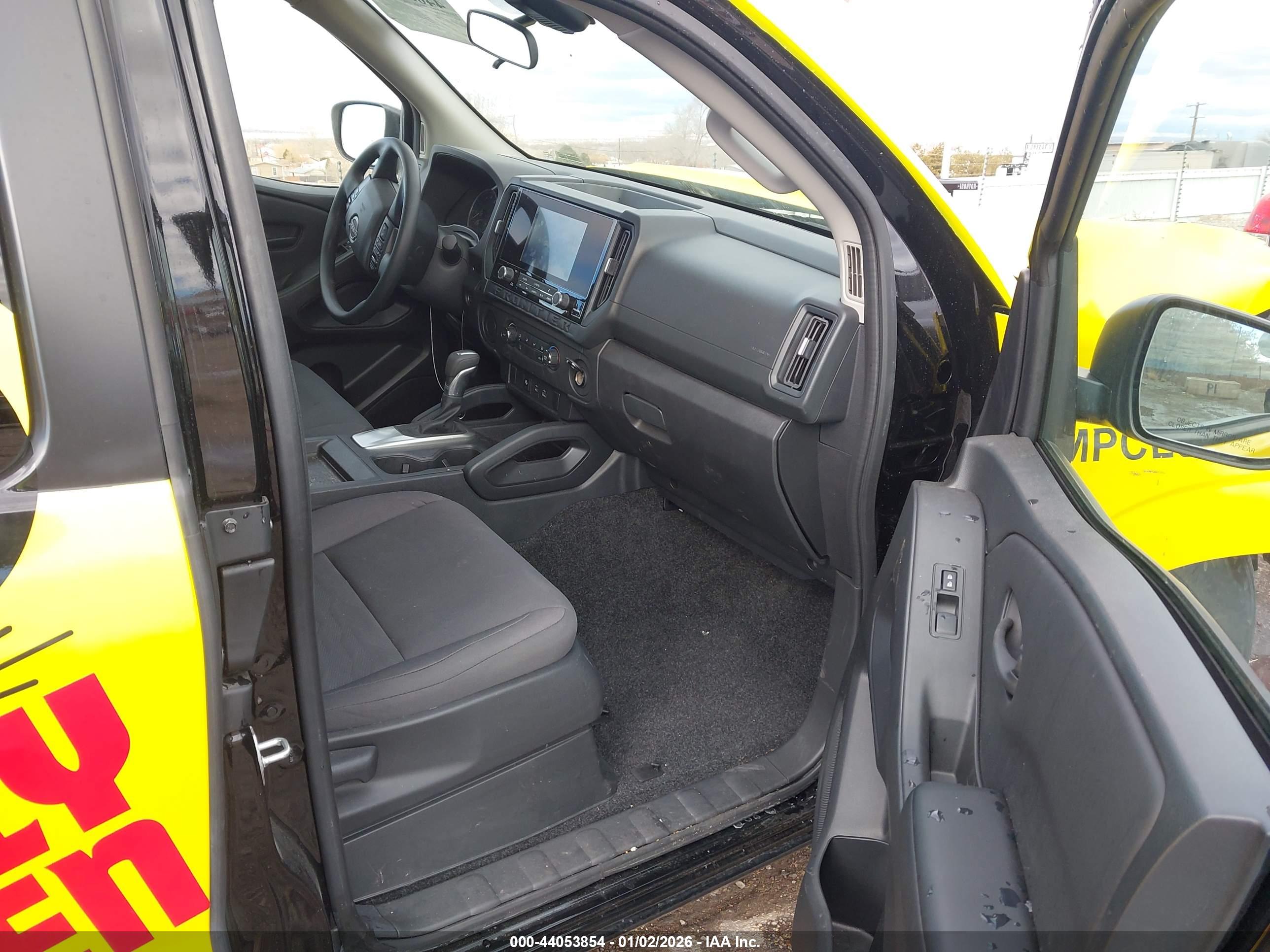 NISSAN FRONTIER image 5
