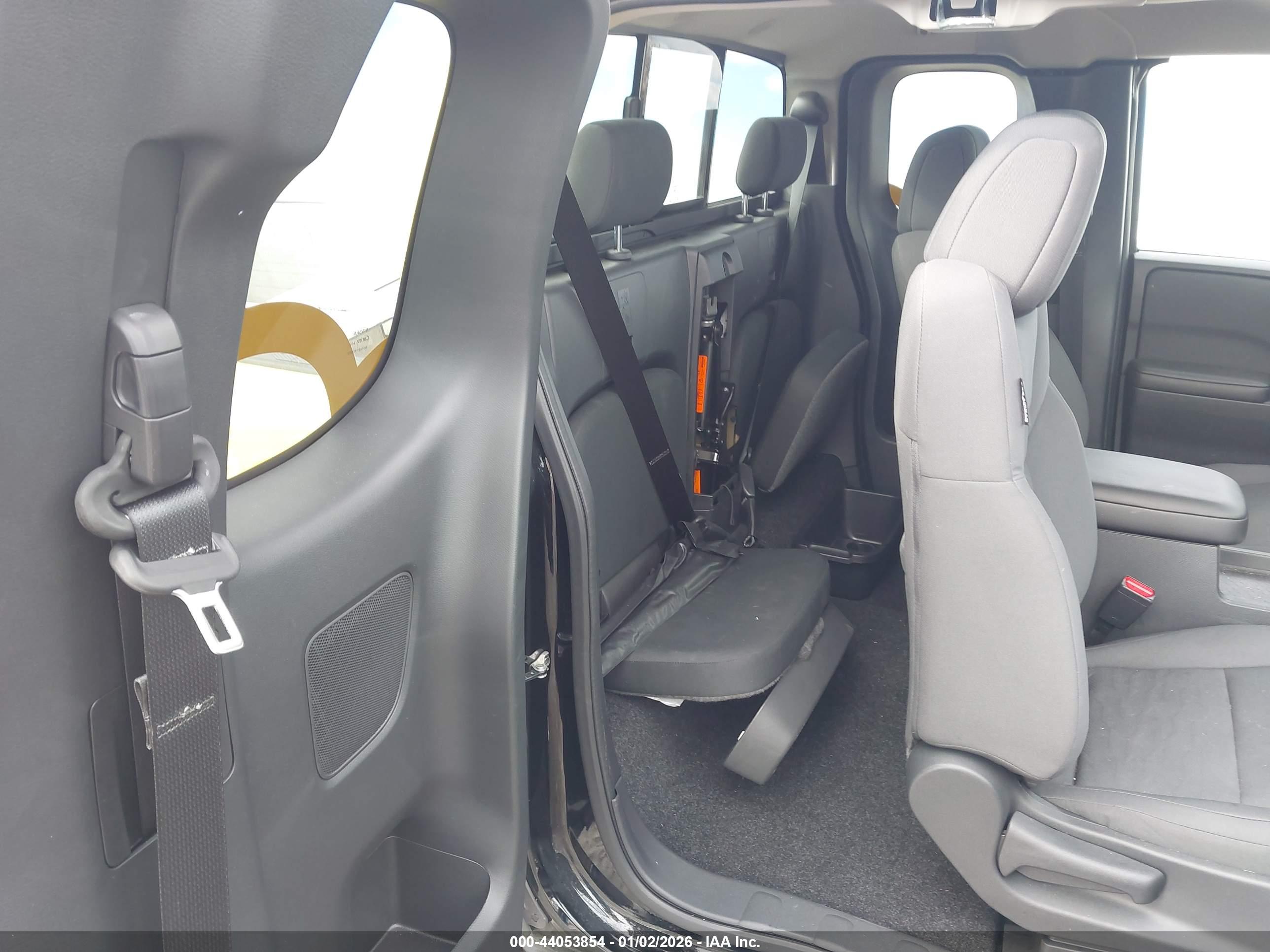 NISSAN FRONTIER image 8