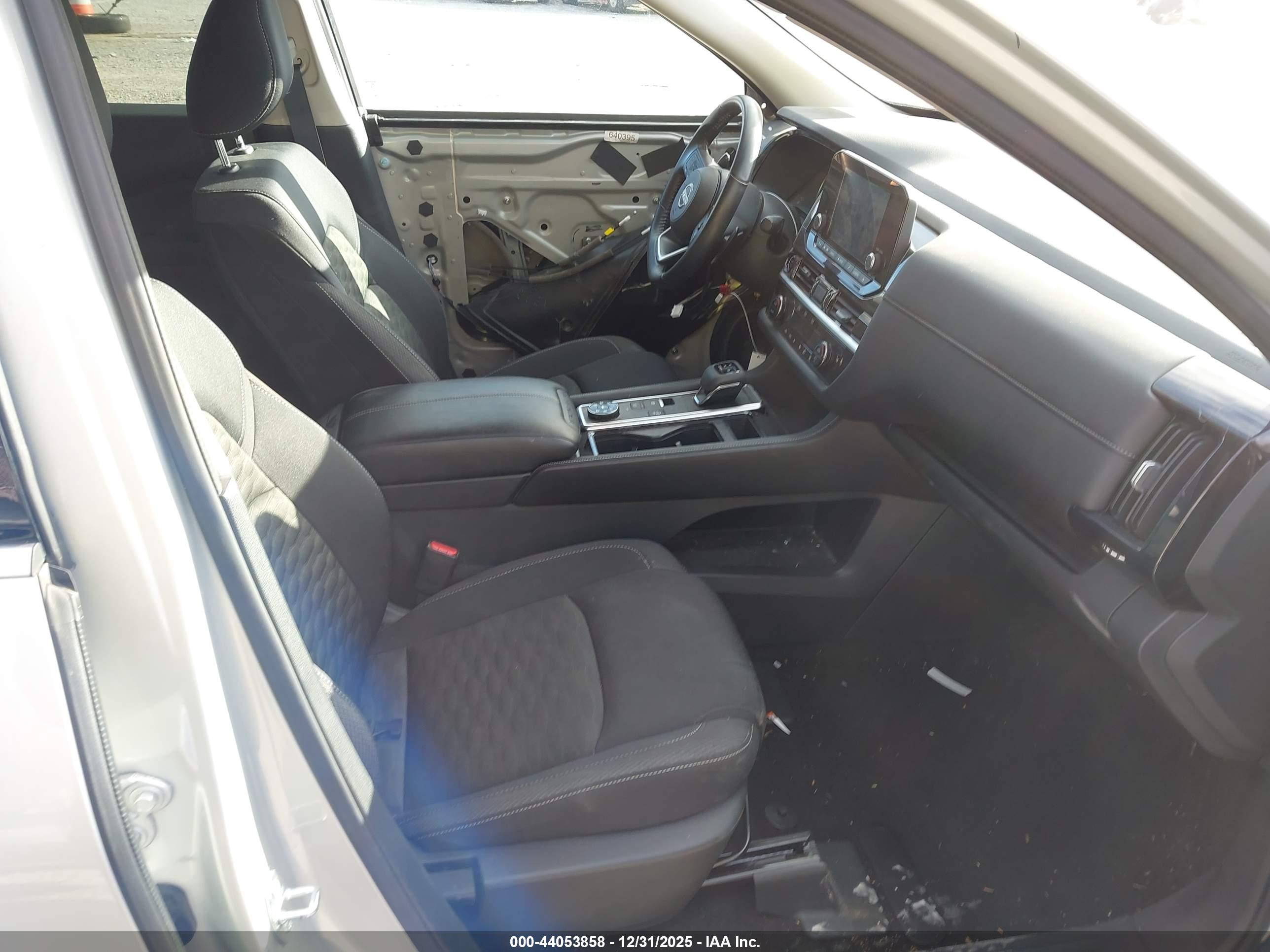 NISSAN PATHFINDER image 5
