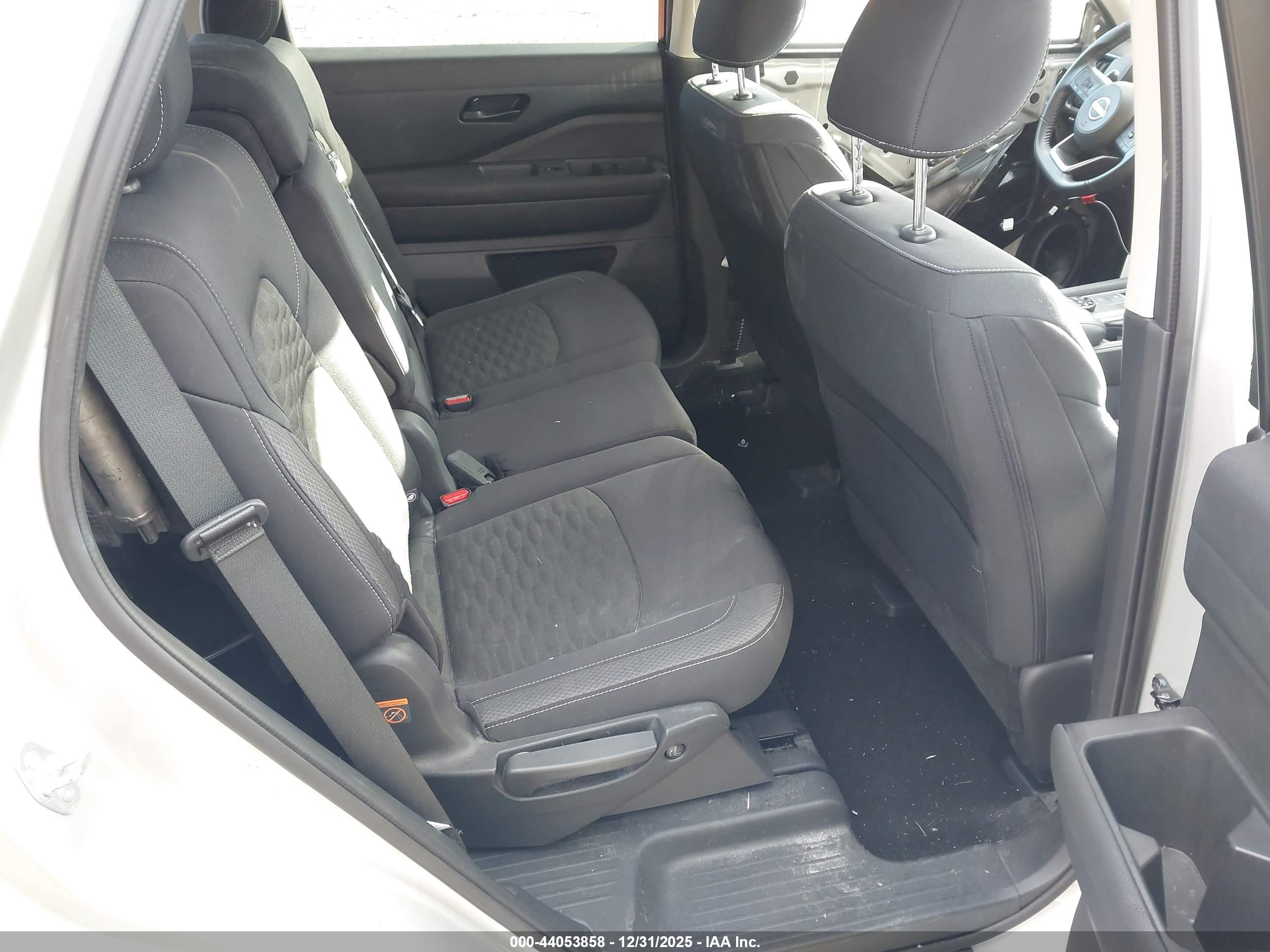 NISSAN PATHFINDER image 8