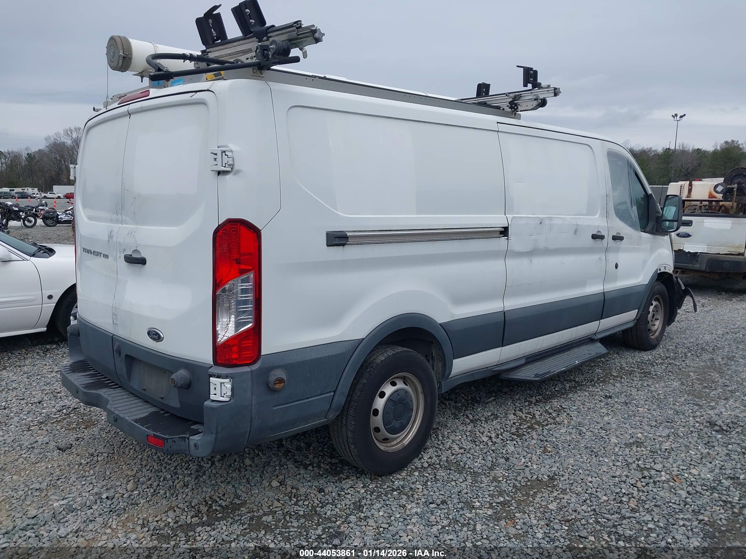 FORD TRANSIT-150 image 4