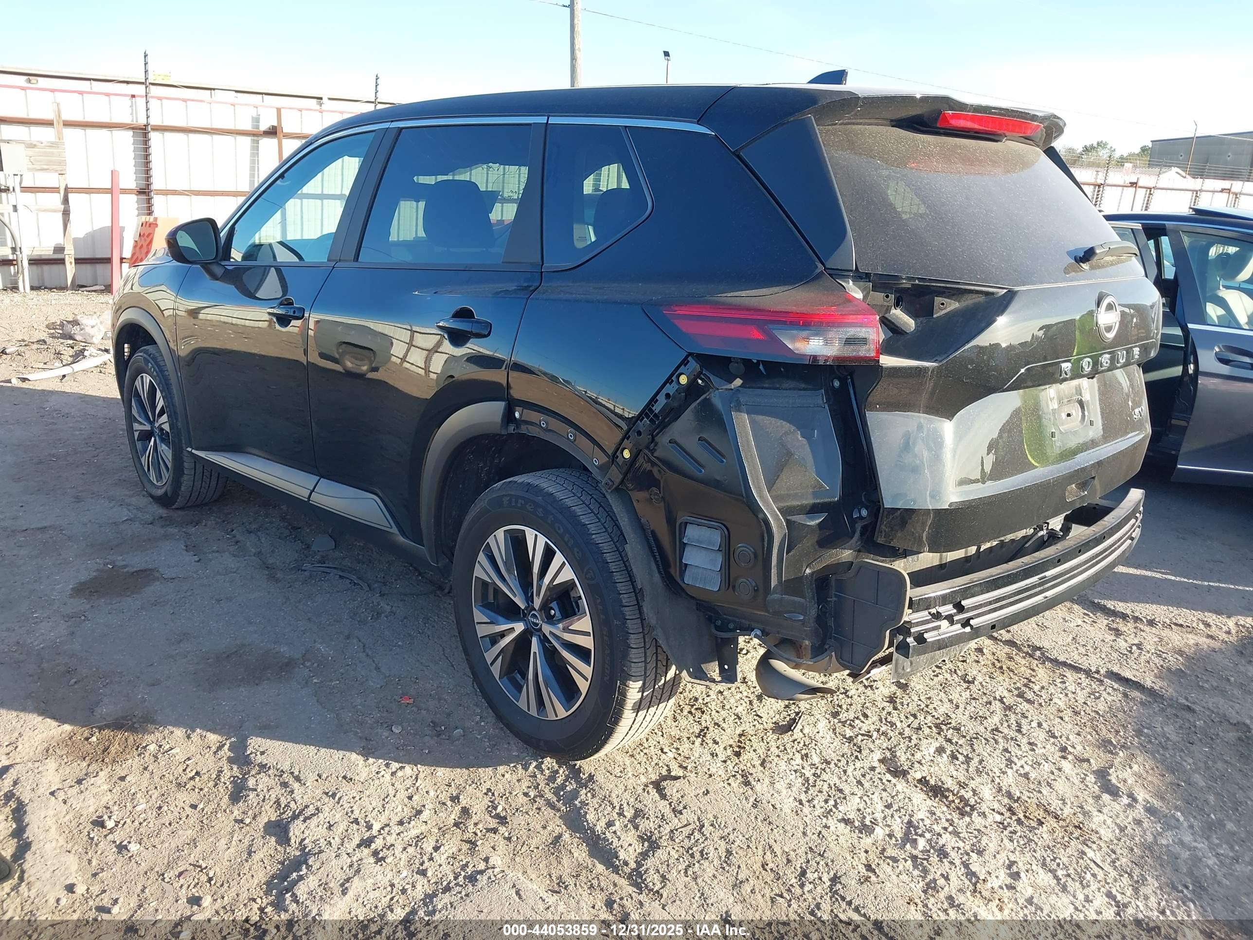 NISSAN ROGUE image 3