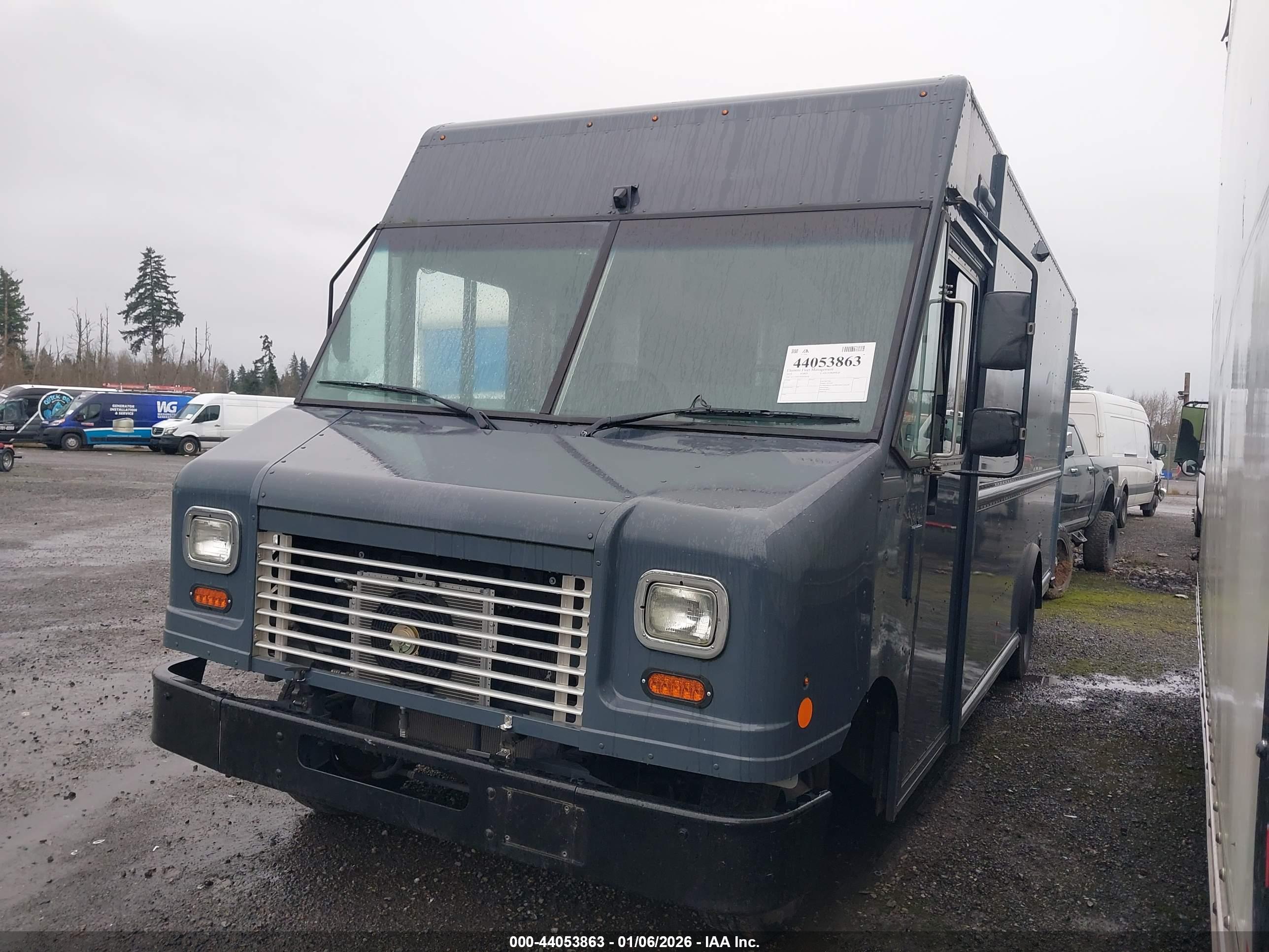 FORD E-450 image 2
