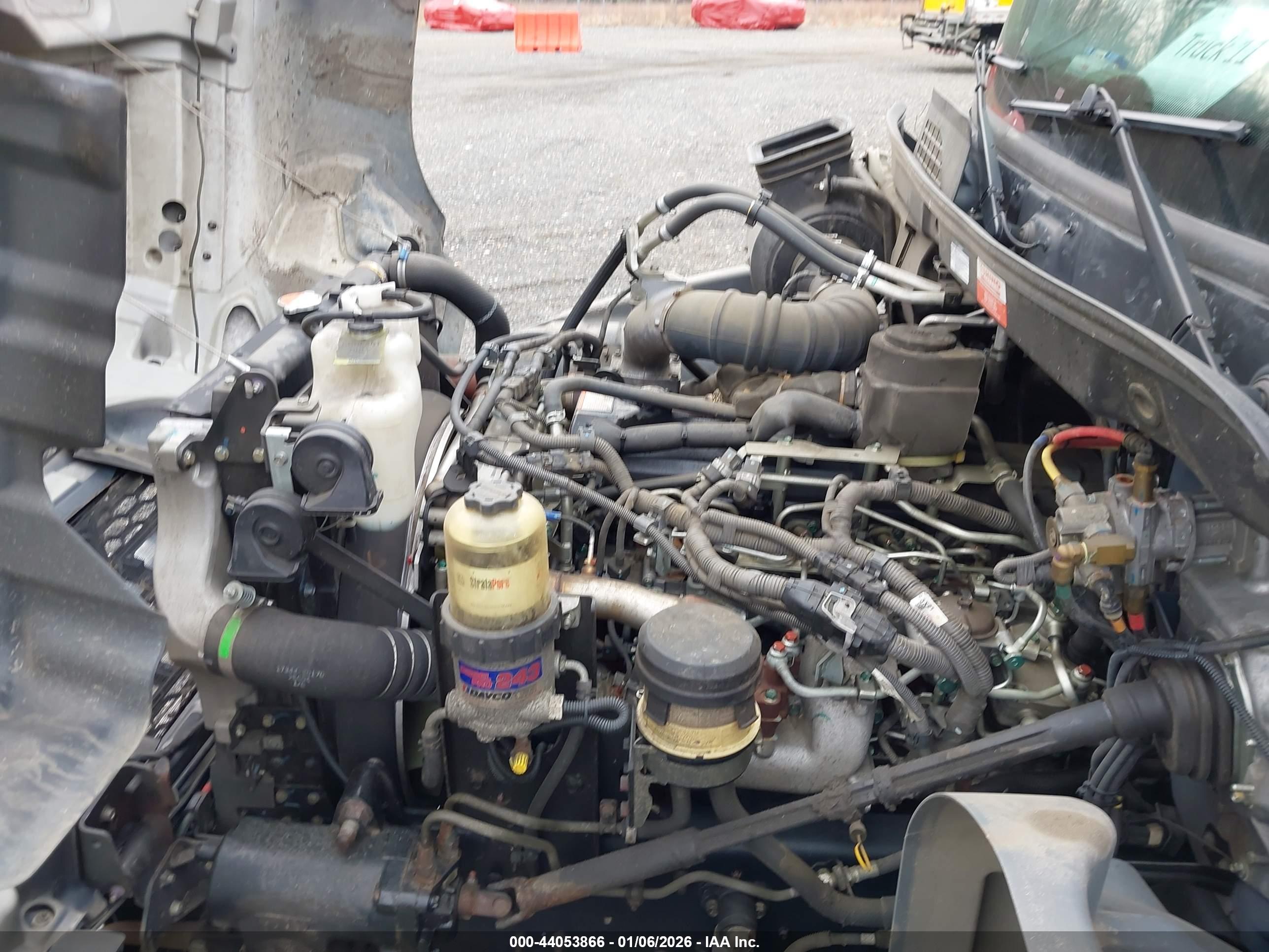 HINO 238/258/268 image 10