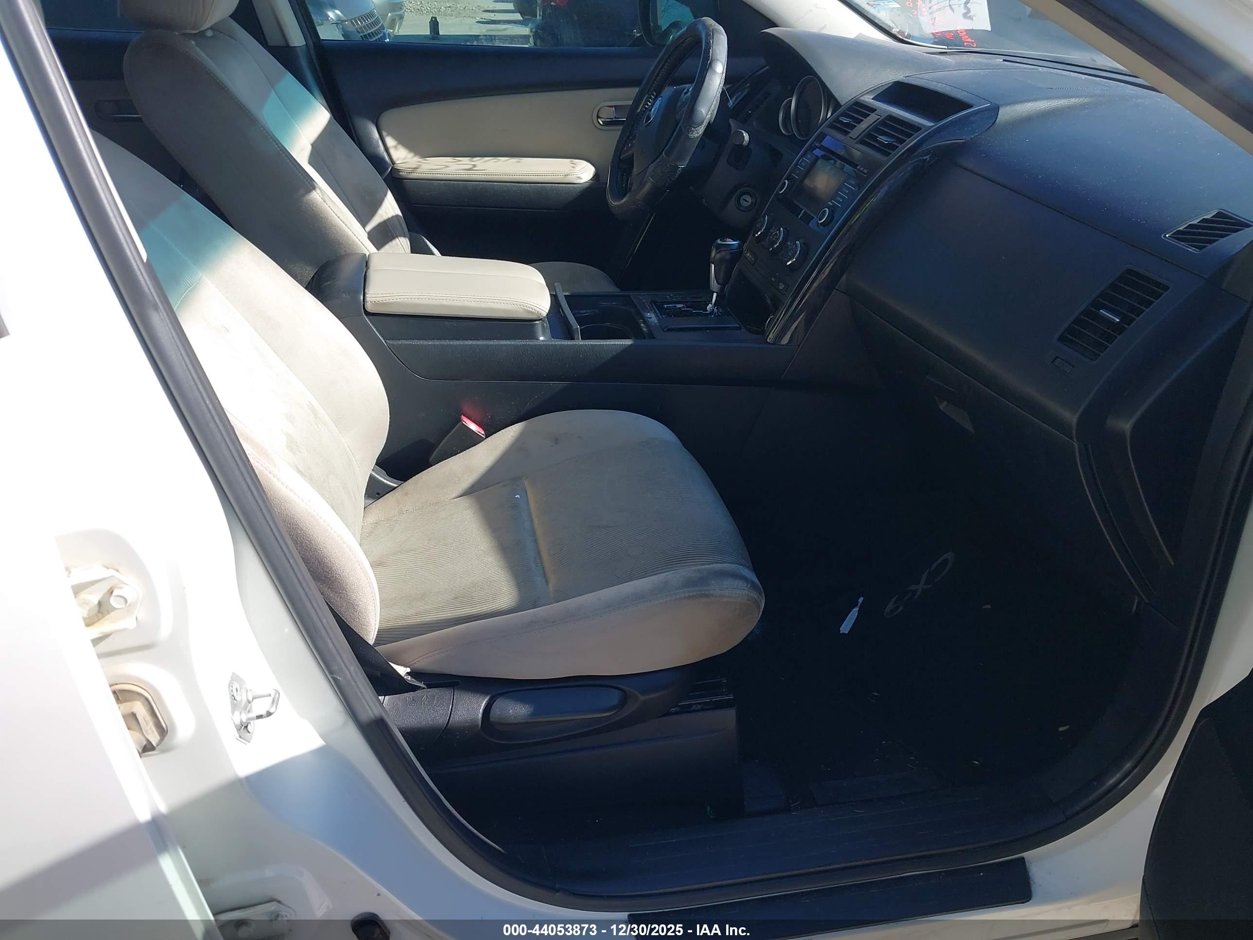 MAZDA CX-9 image 5