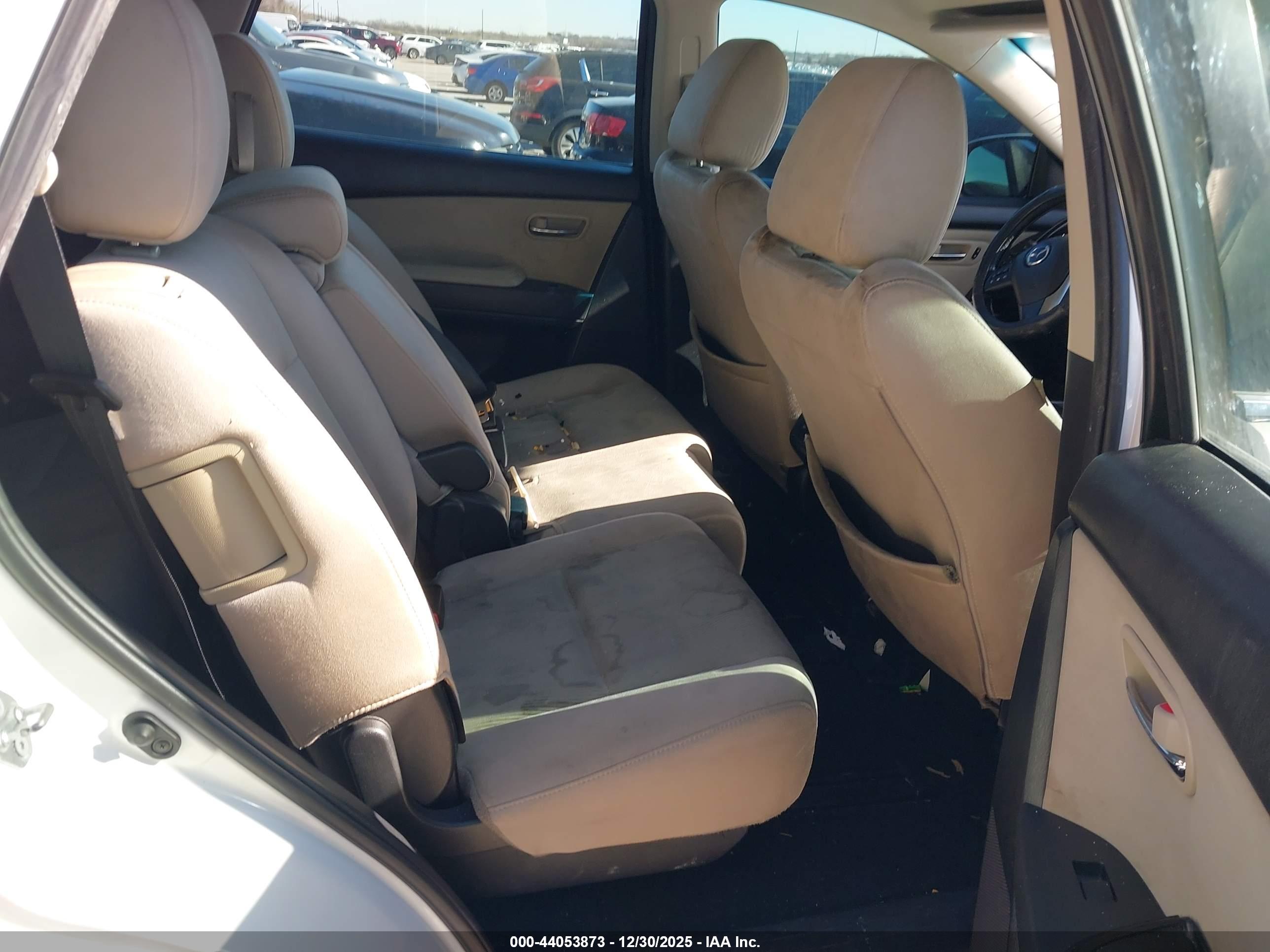 MAZDA CX-9 image 8