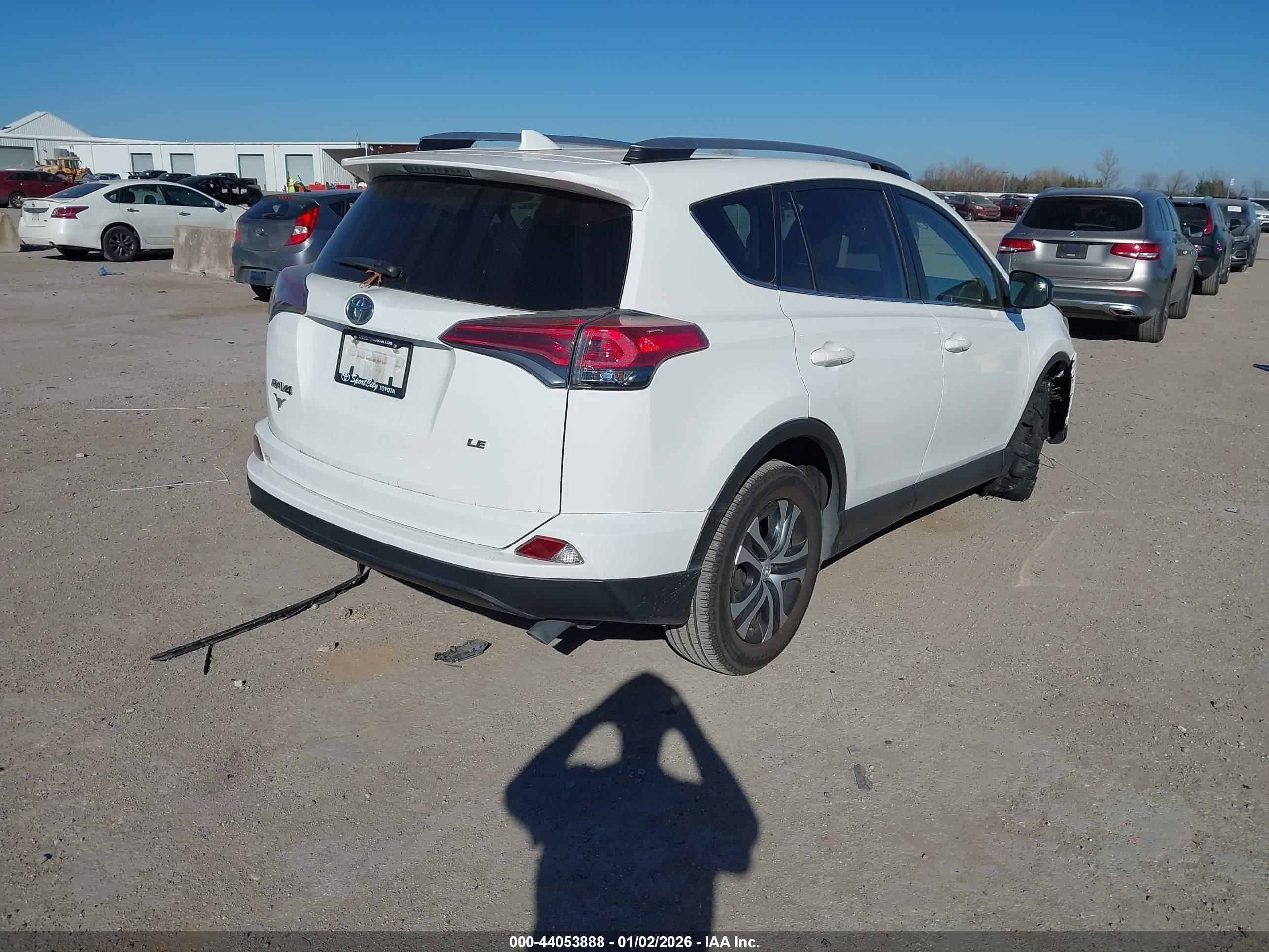 TOYOTA RAV4 image 4