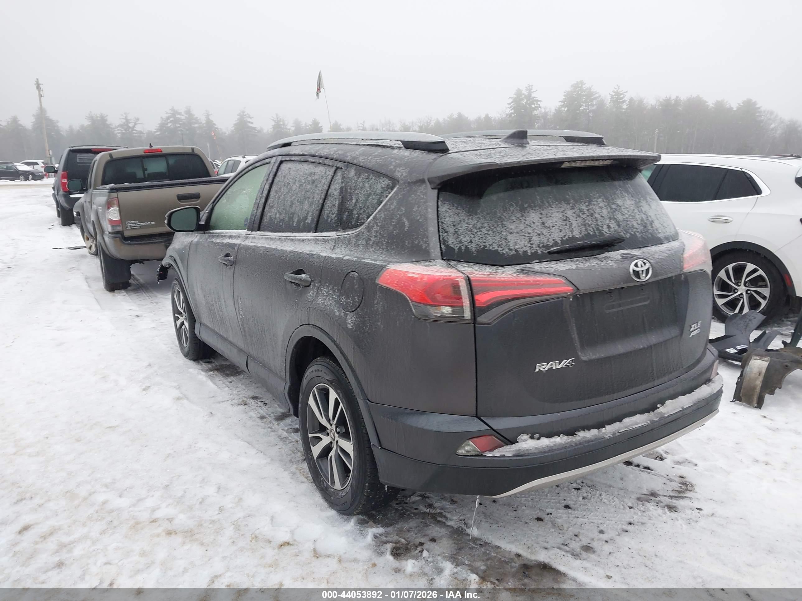 TOYOTA RAV4 image 3