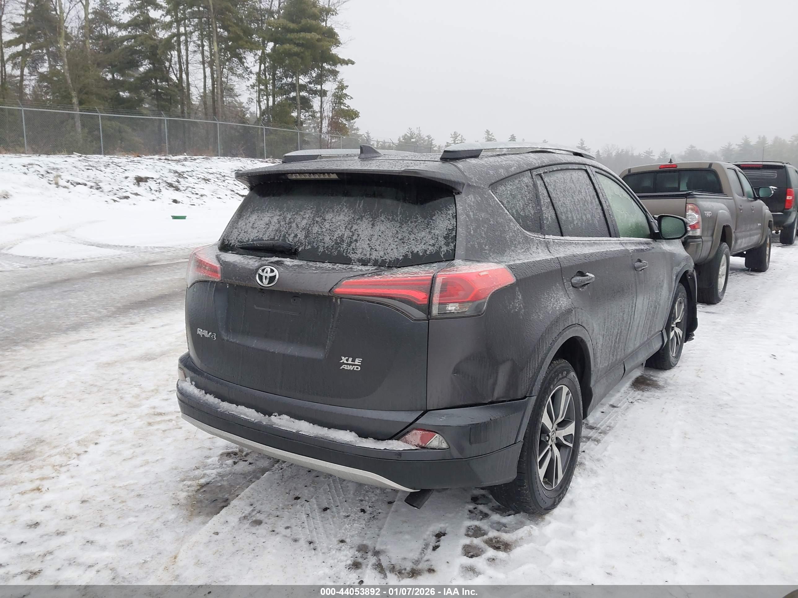 TOYOTA RAV4 image 4
