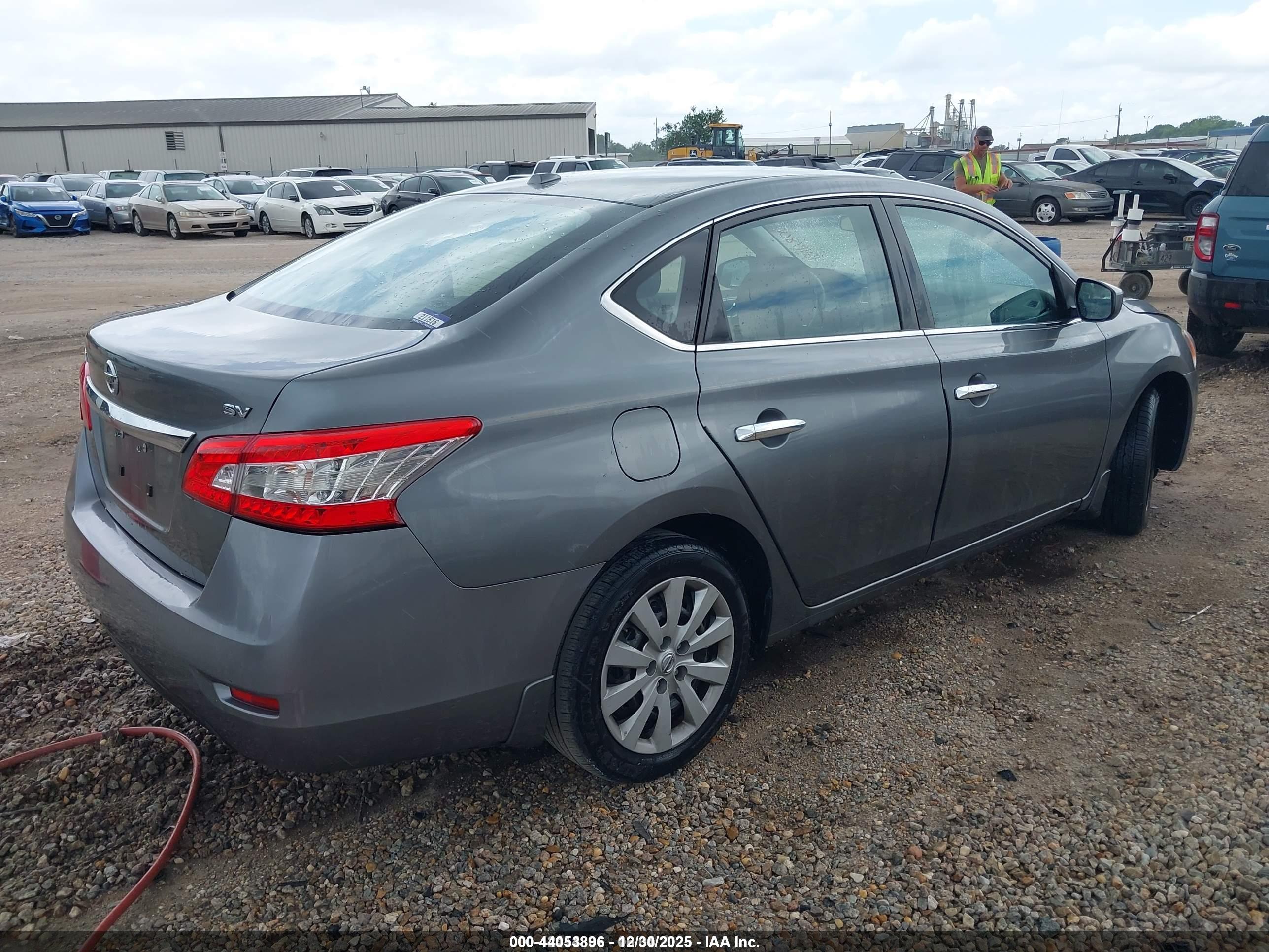 NISSAN SENTRA image 4
