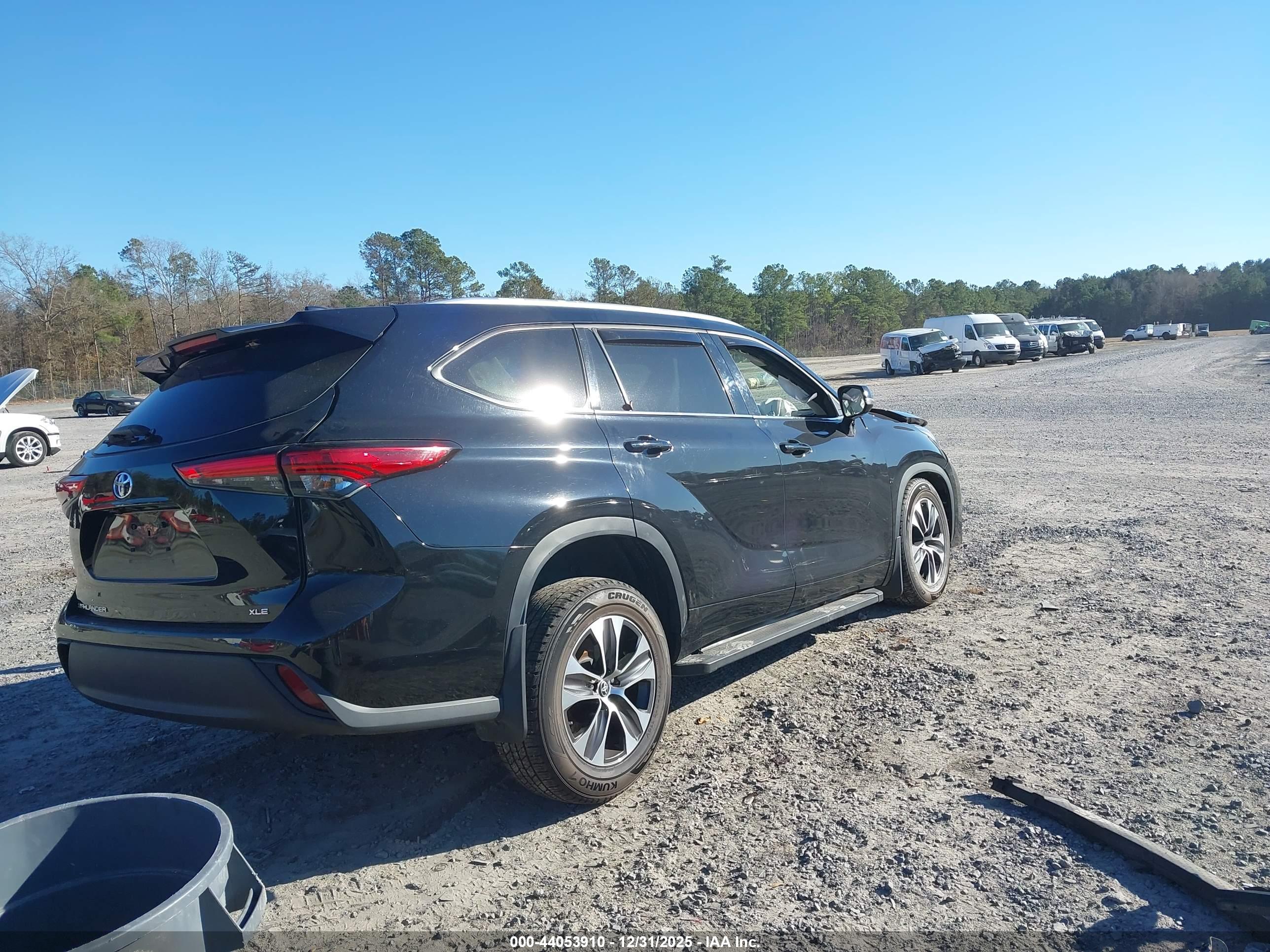 TOYOTA HIGHLANDER image 4