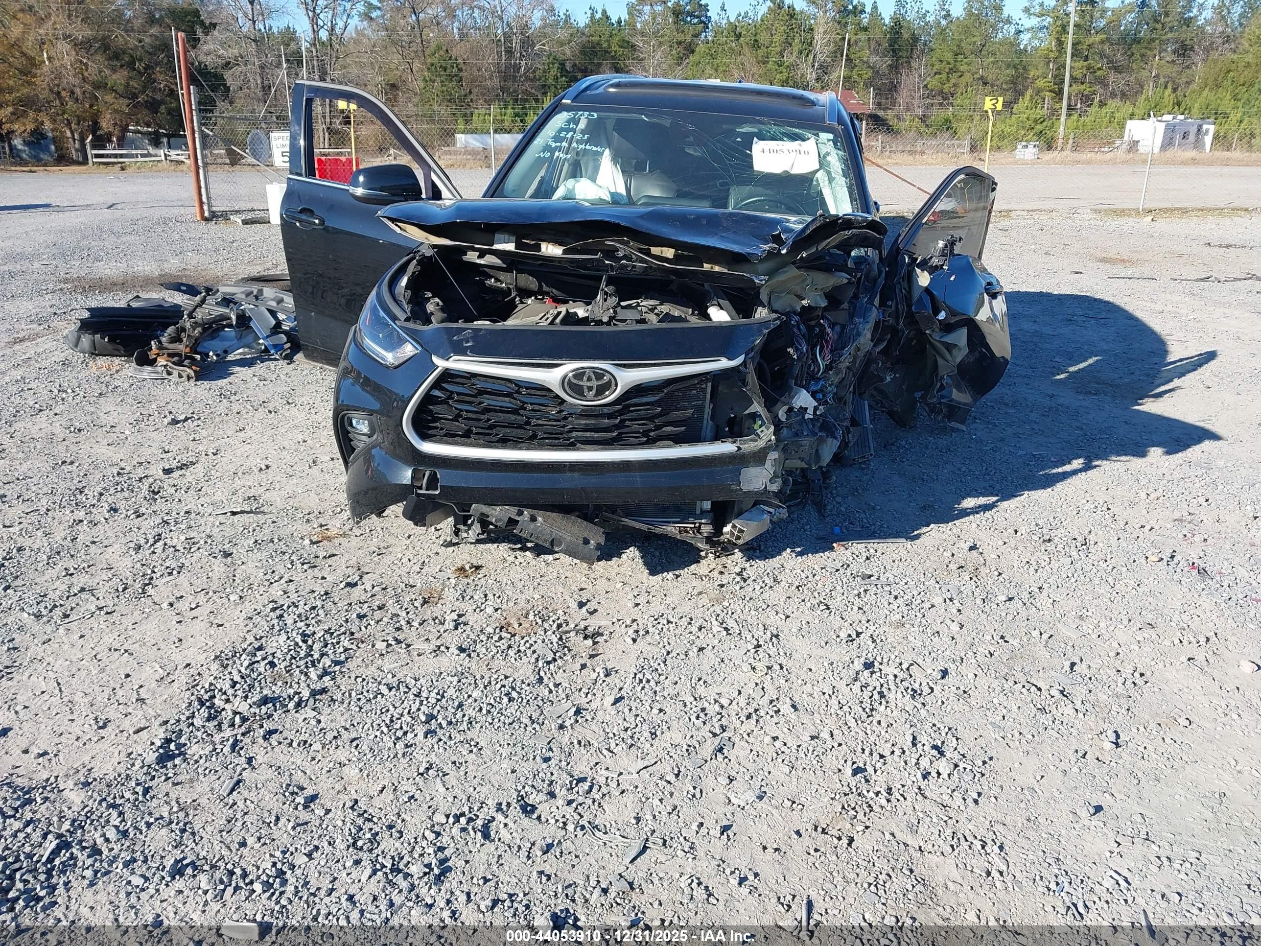 TOYOTA HIGHLANDER image 6