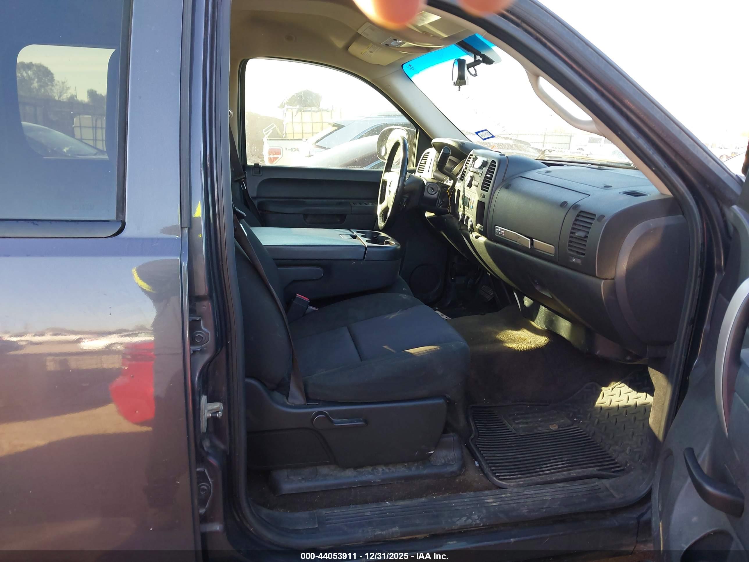 GMC SIERRA image 5