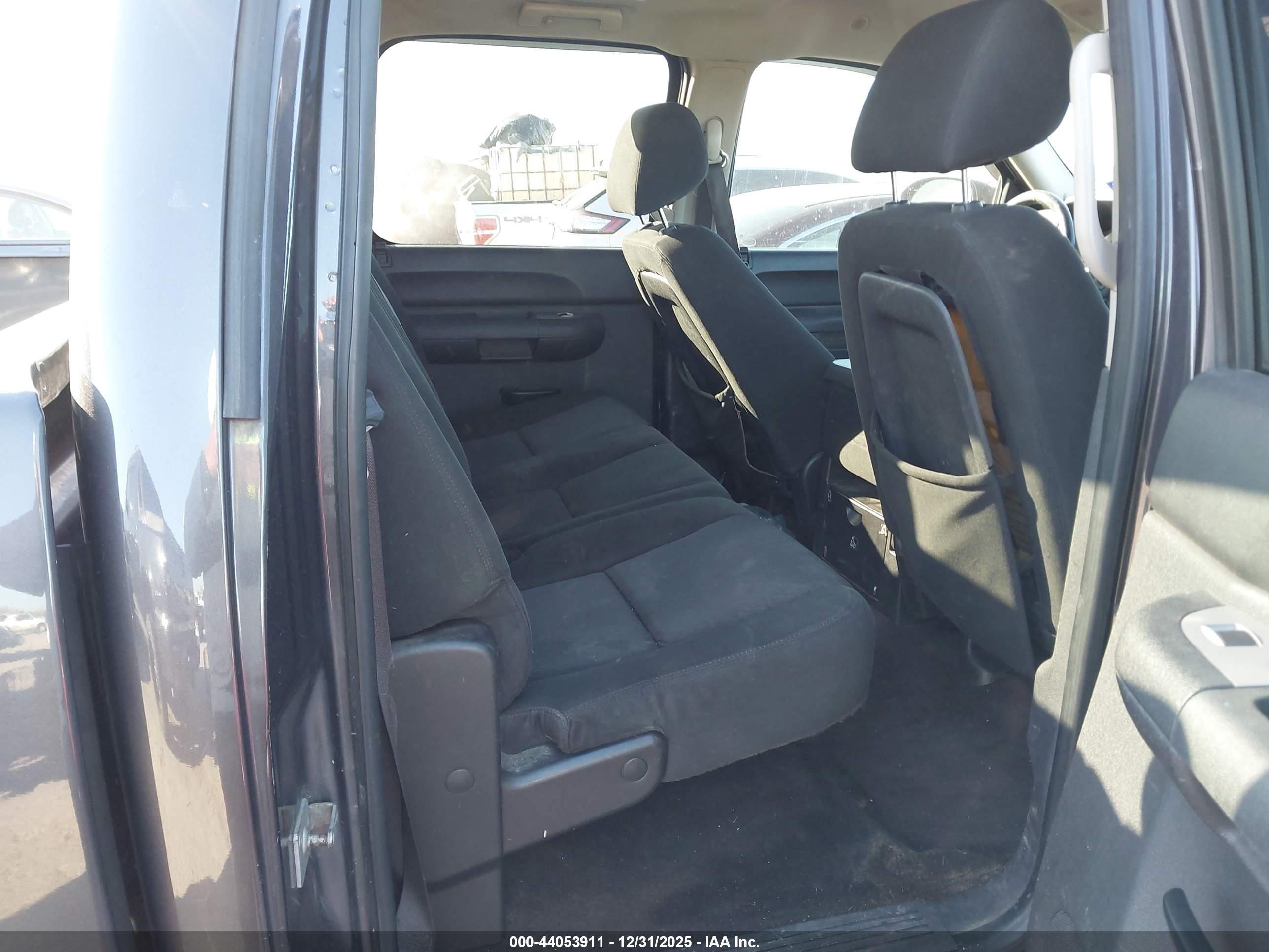 GMC SIERRA image 8