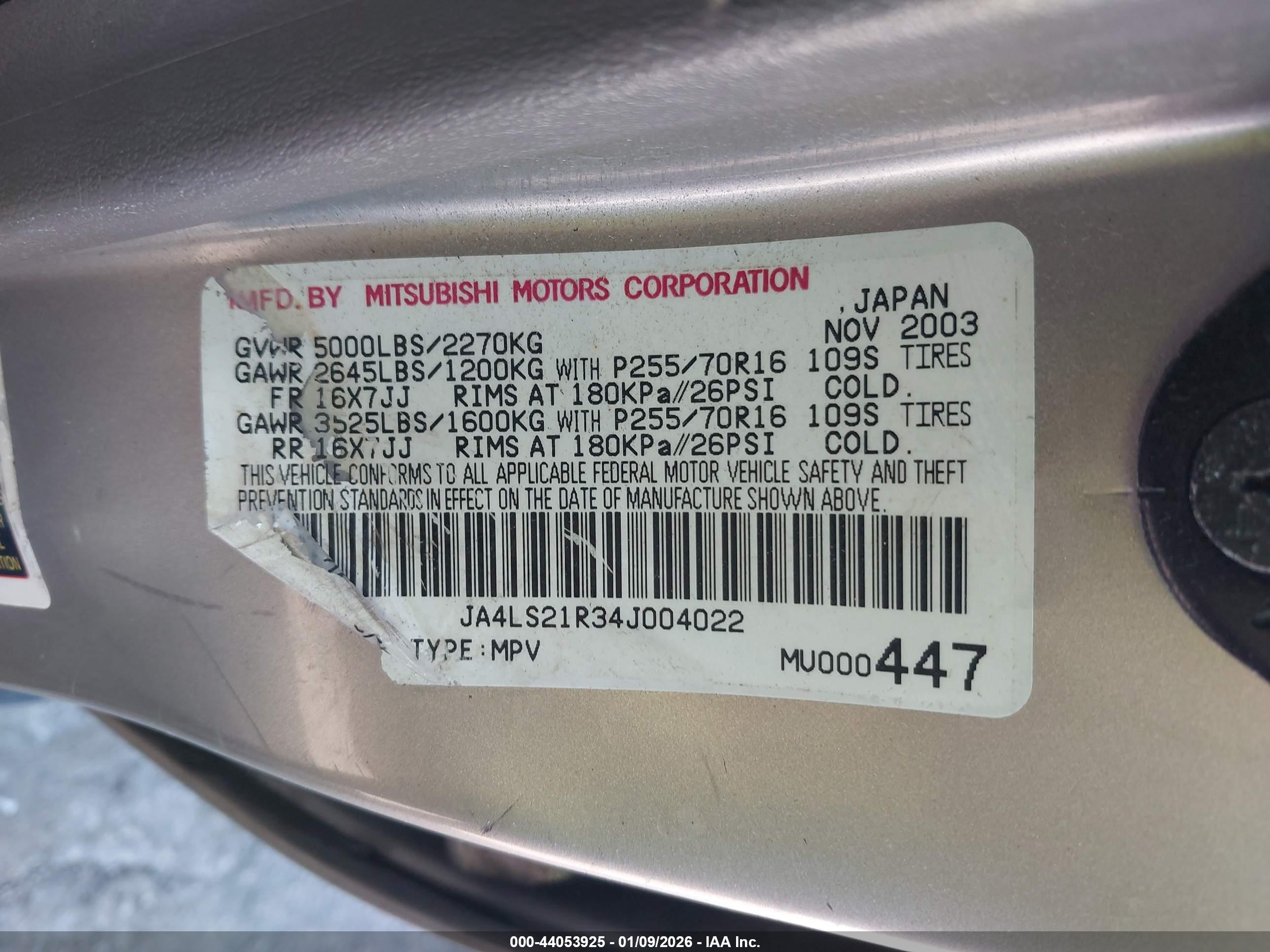 MITSUBISHI MONTERO image 9