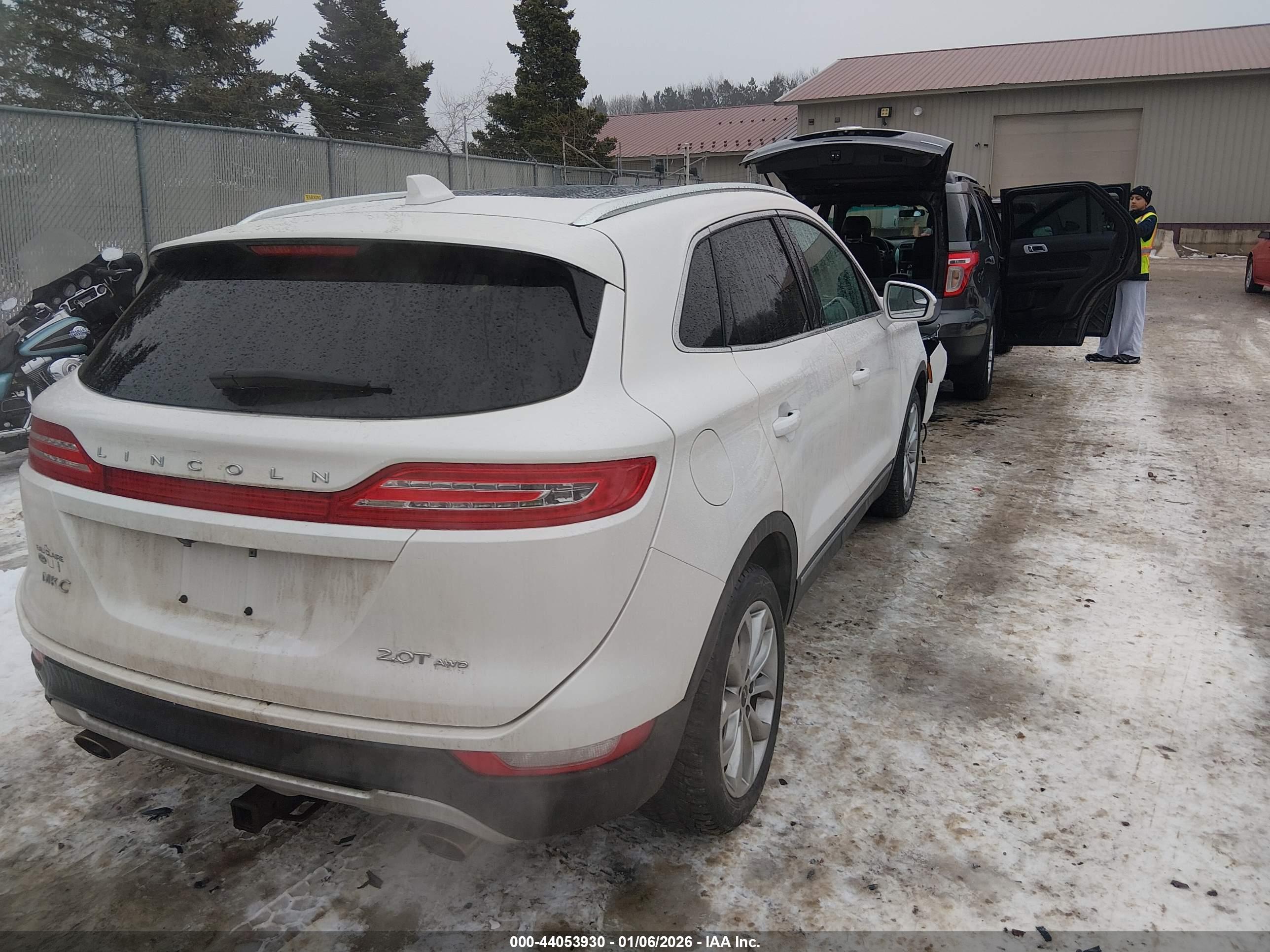 LINCOLN MKC image 4